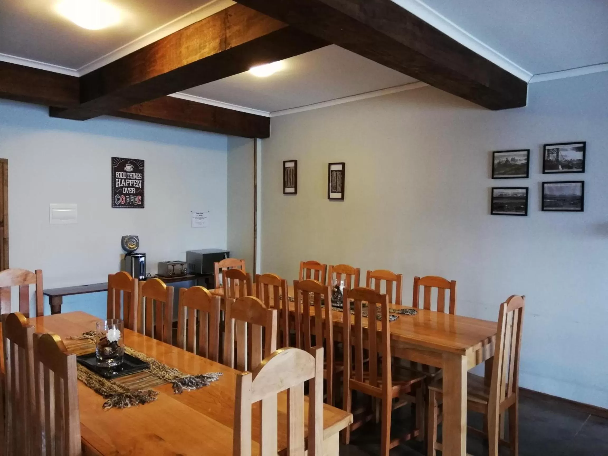 Breakfast, Restaurant/Places to Eat in Hostal La Base