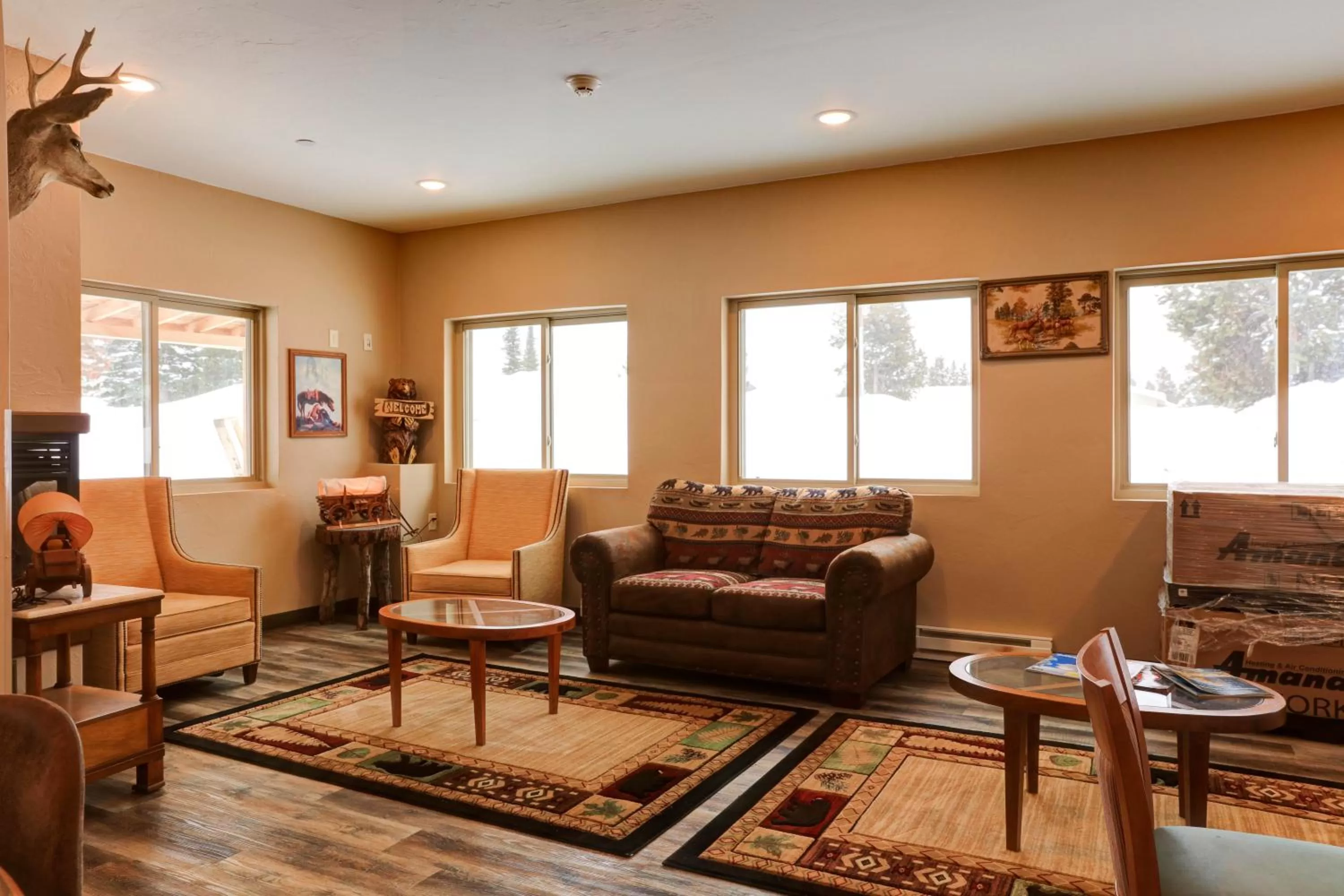 Seating area in Wagon Wheel Hotel