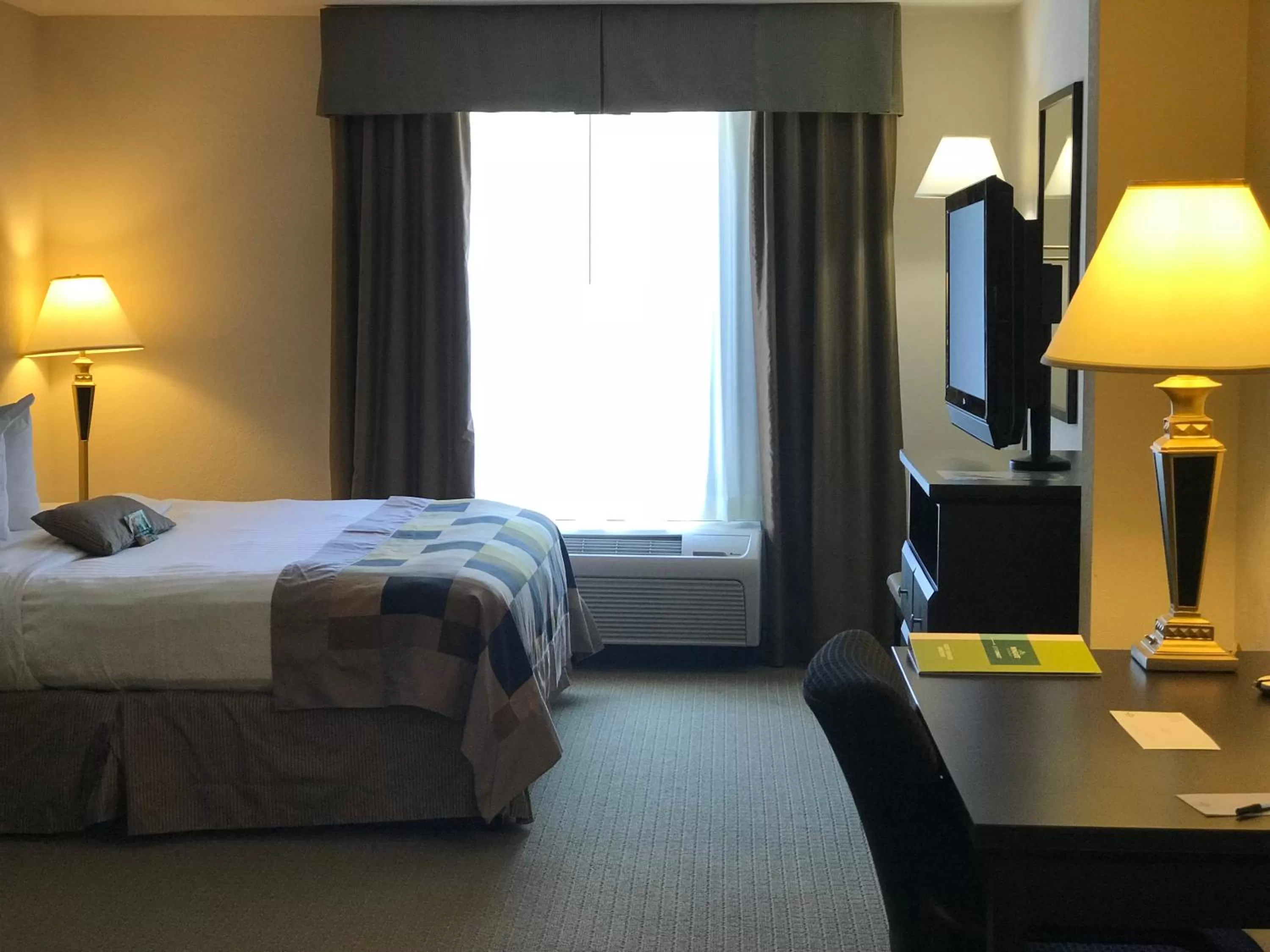 Bedroom, Bed in Wingate by Wyndham LaGrange