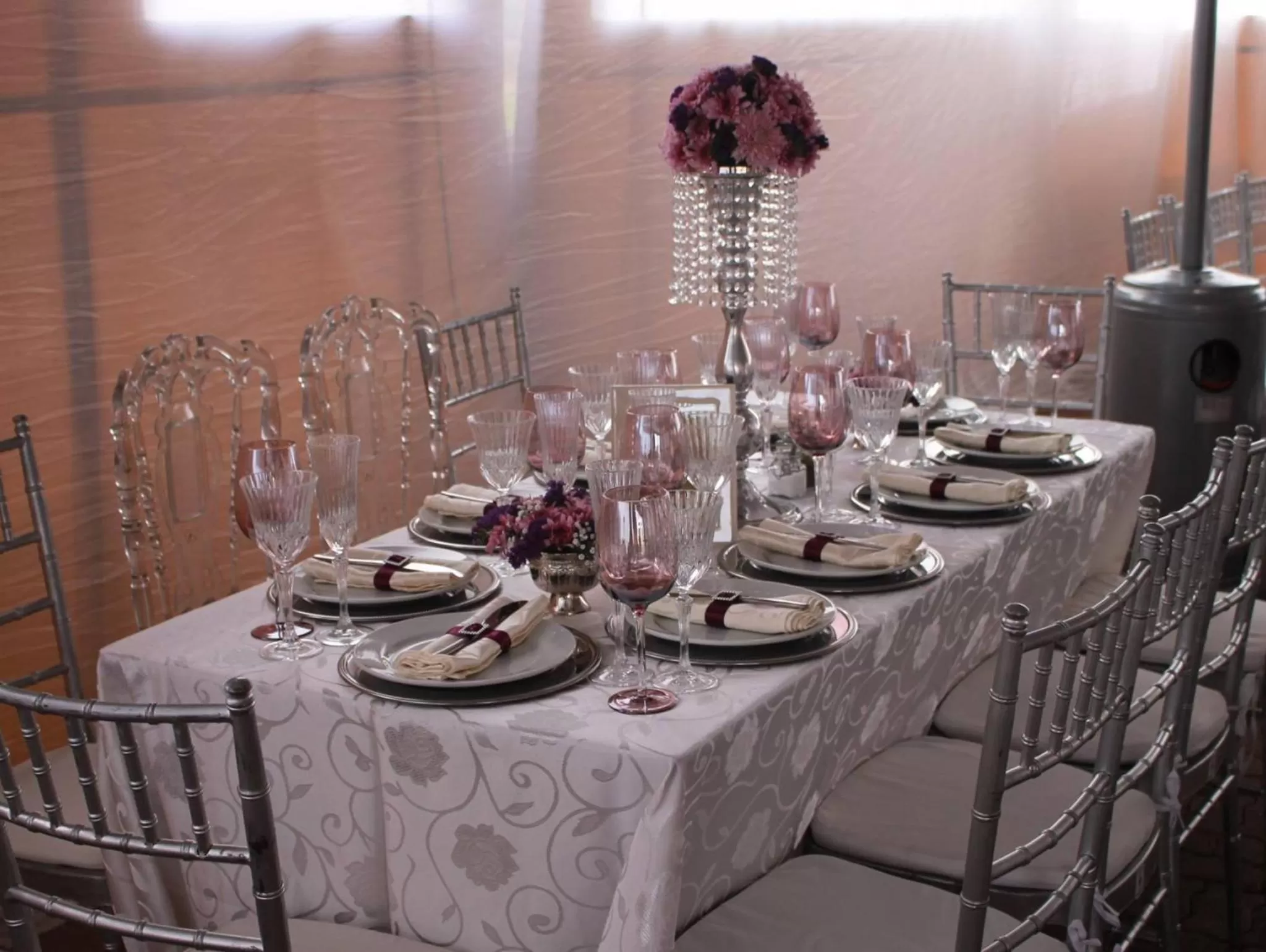 Decorative detail, Restaurant/Places to Eat in Hokahanya Inn & Conference Centre