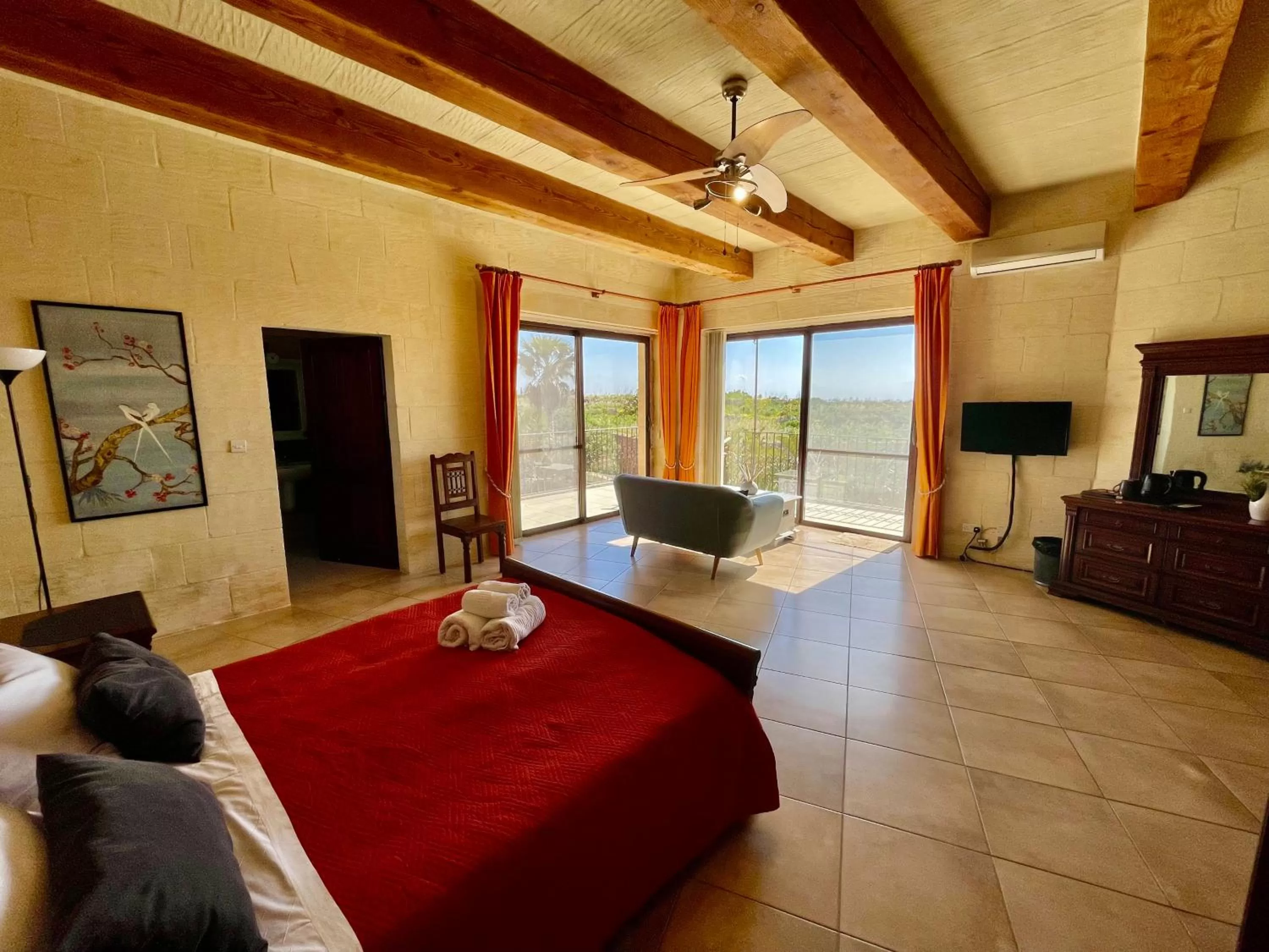 Photo of the whole room in Ferrieha B&B