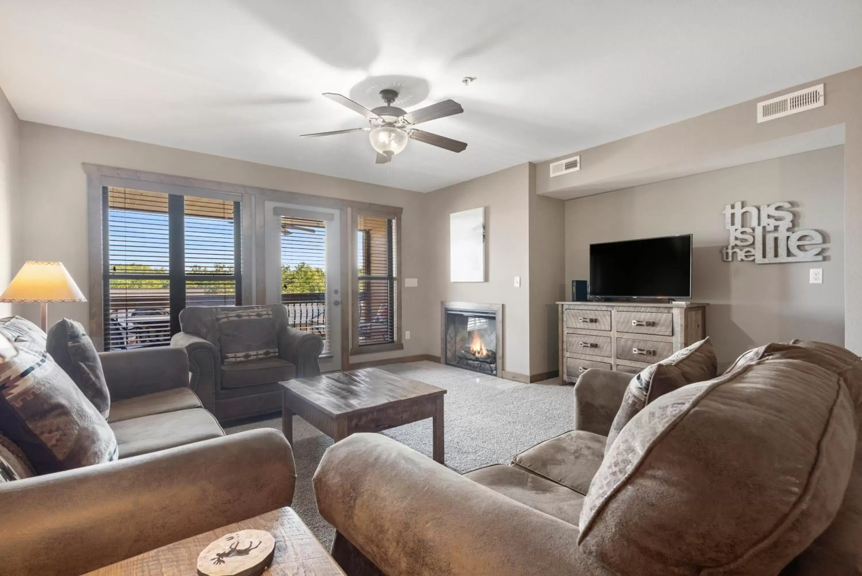 Studio with Balcony in Table Rock Resorts at Indian Point Studio with Balcony in Table Rock Resorts at Indian Point