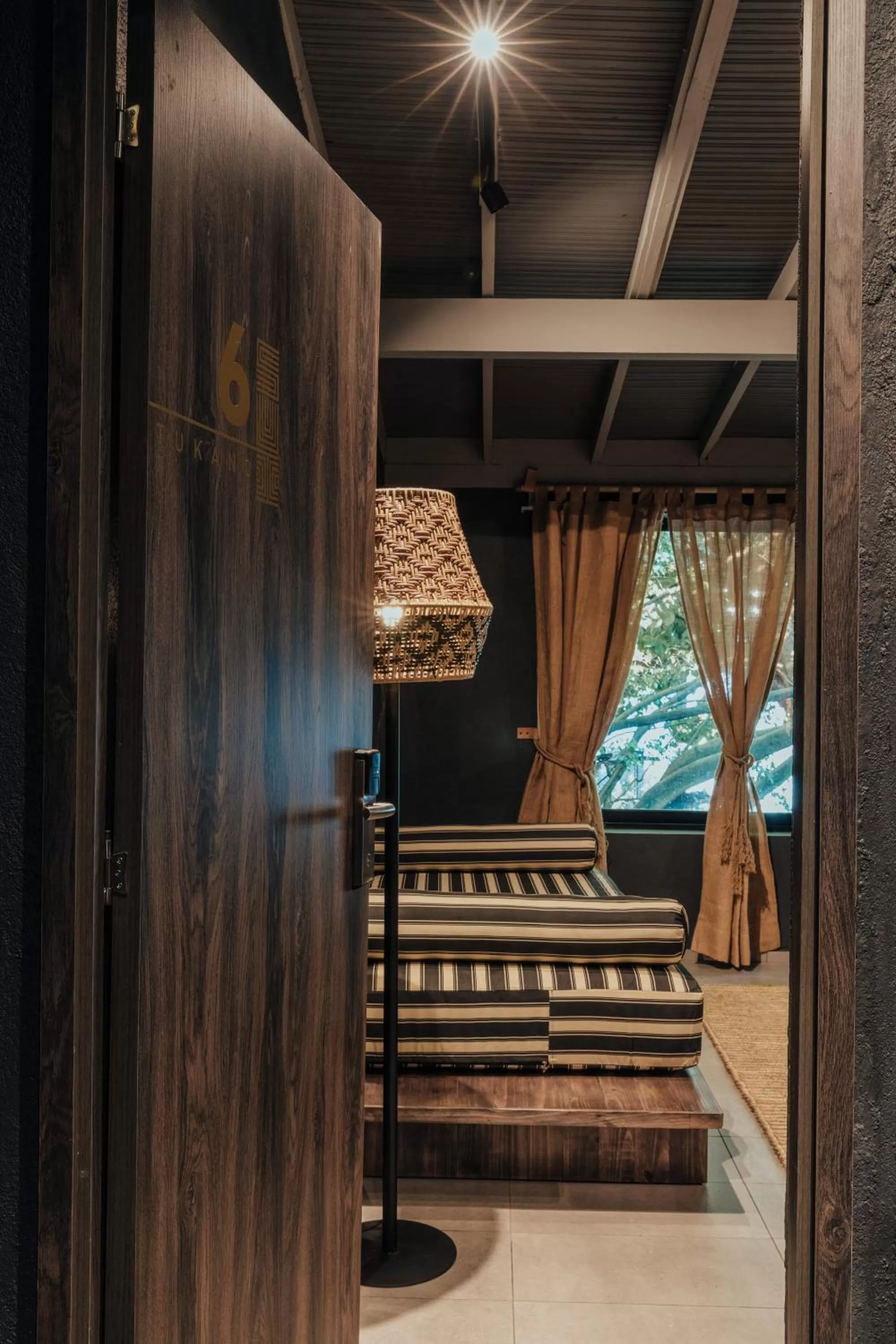 Decorative detail in Sui Posada Boutique