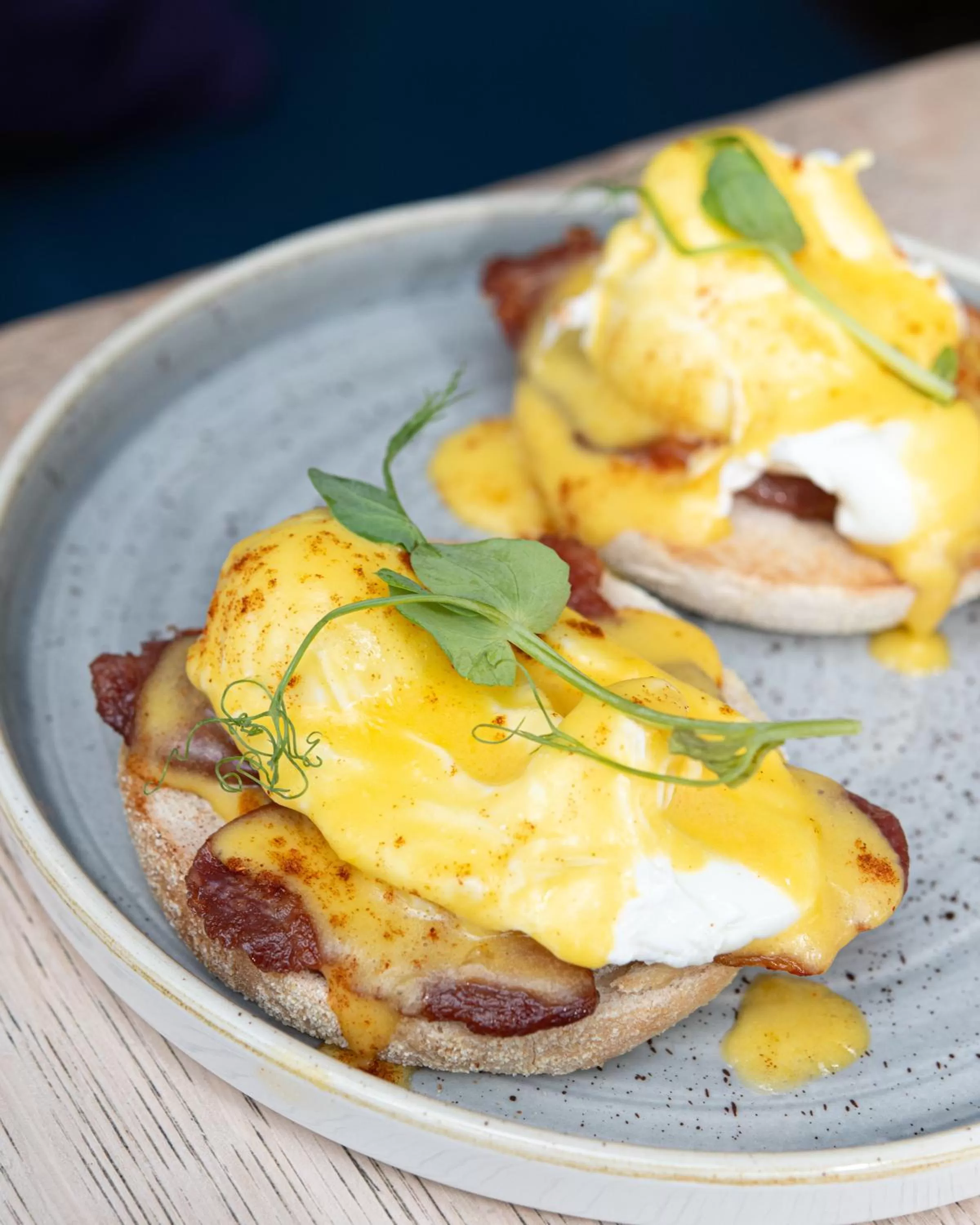 Restaurant/places to eat in Kew Gardens Hotel