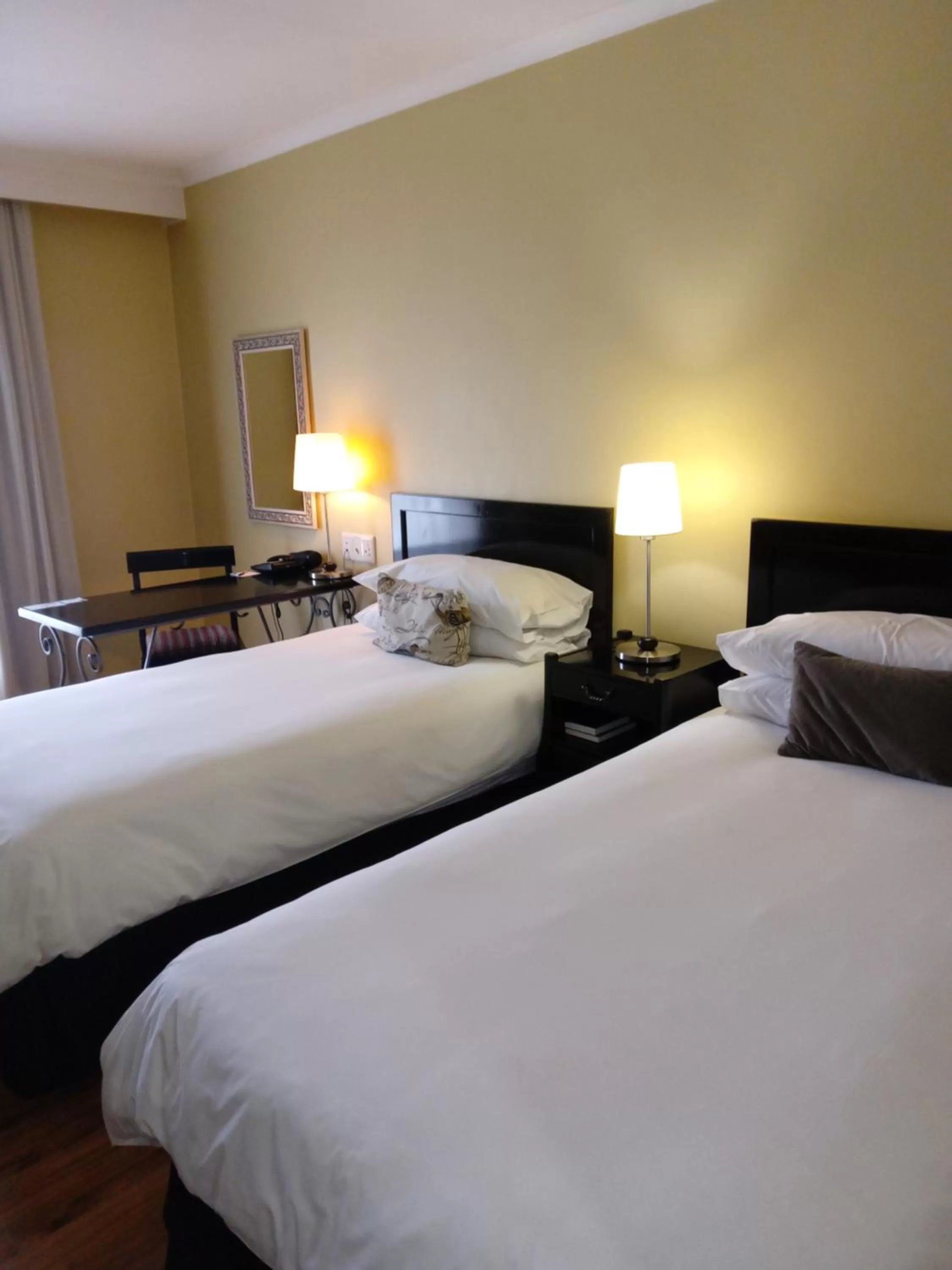 Shower, Bed in Protea Hotel by Marriott Bloemfontein