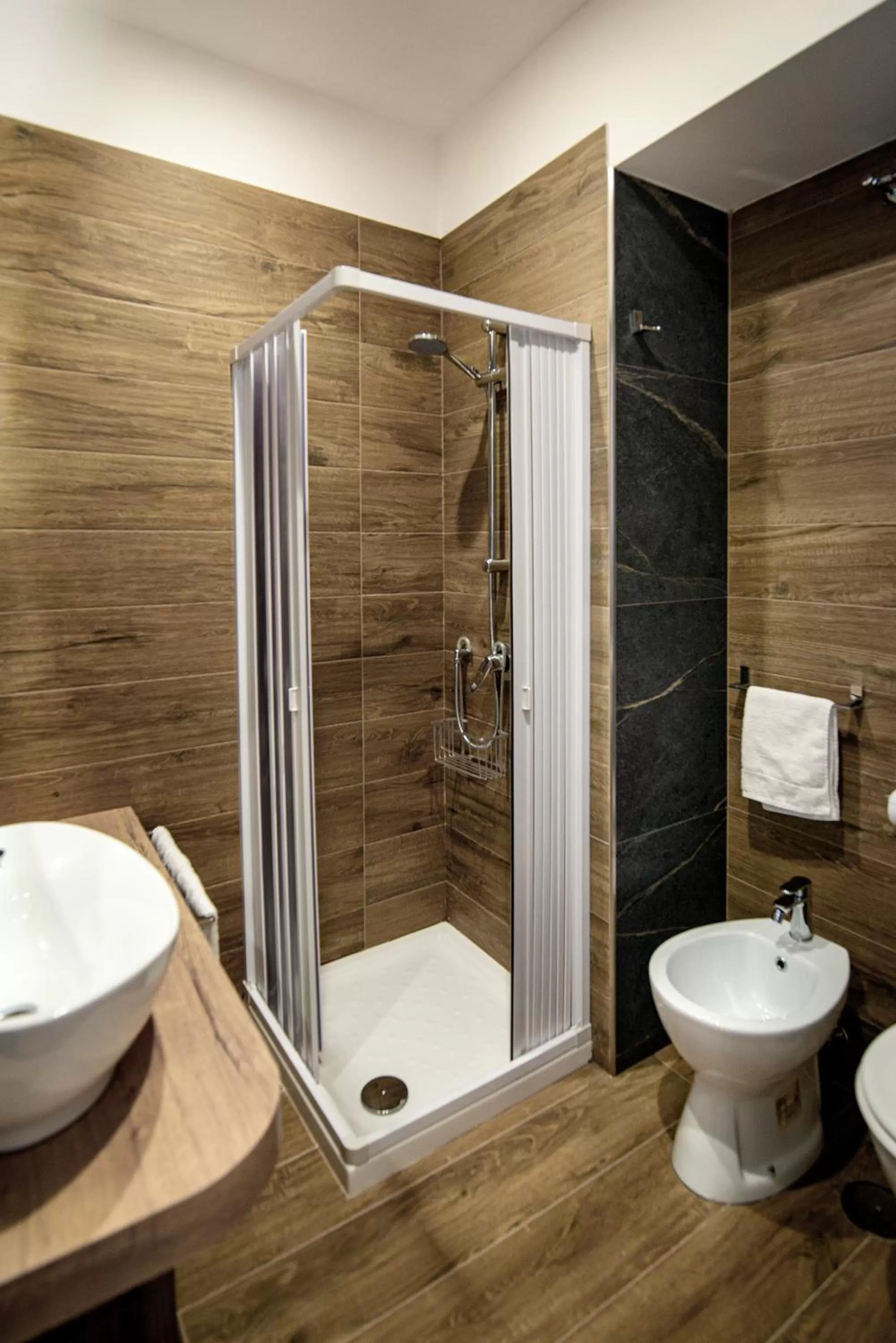 Shower in VIVI A NAPOLI