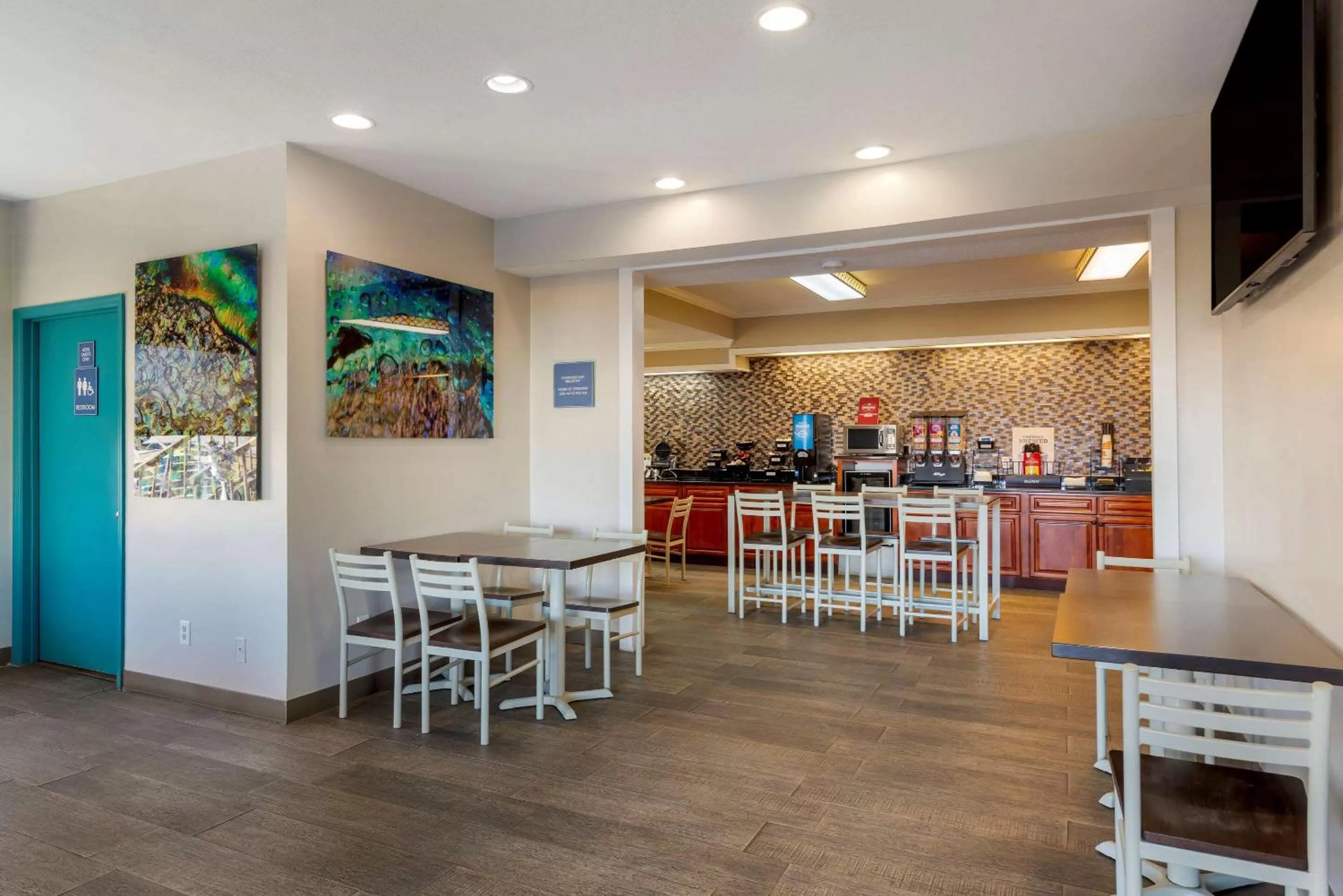 Restaurant/places to eat in Quality Inn Ashburn