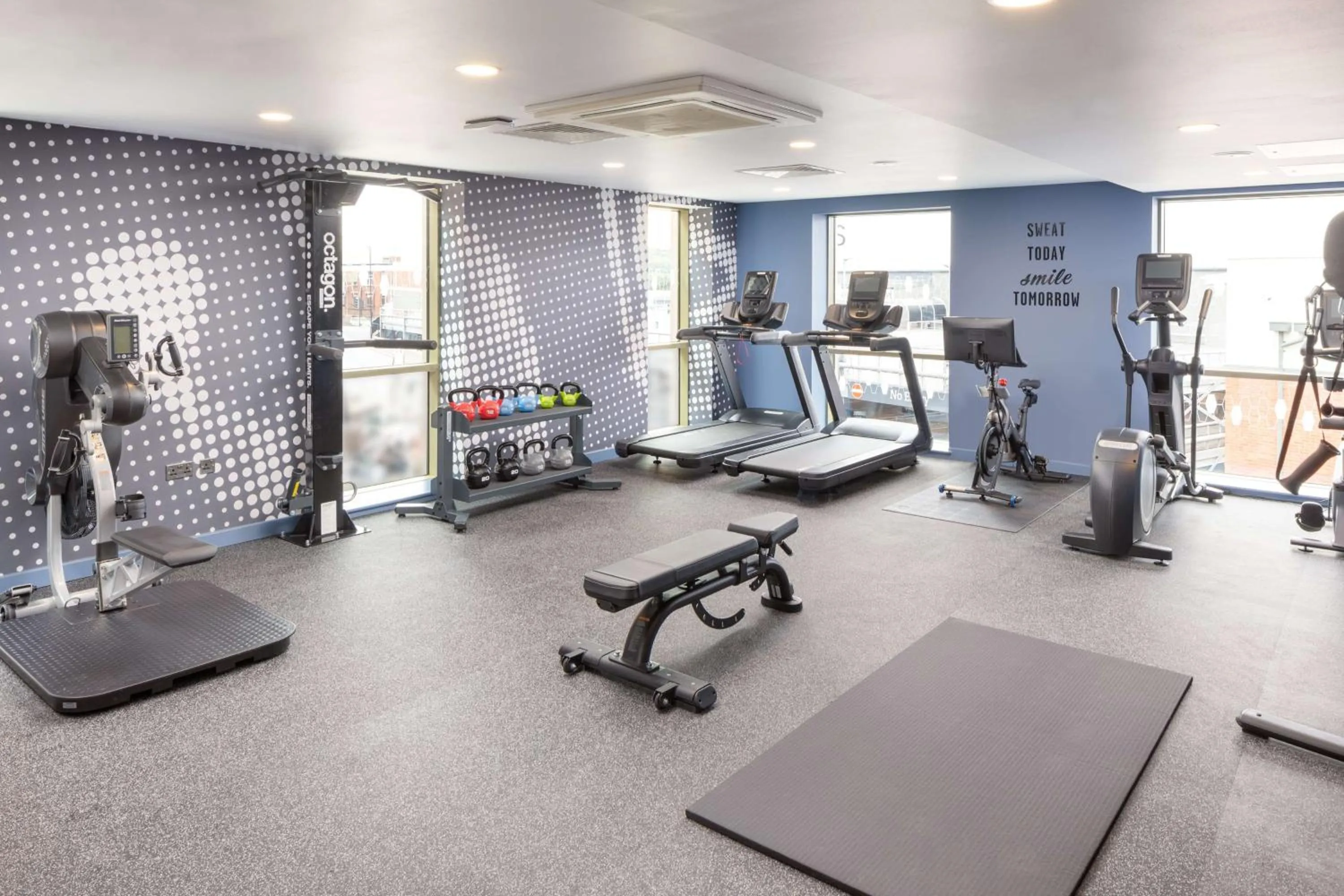 Fitness centre/facilities in Hampton By Hilton Rochdale