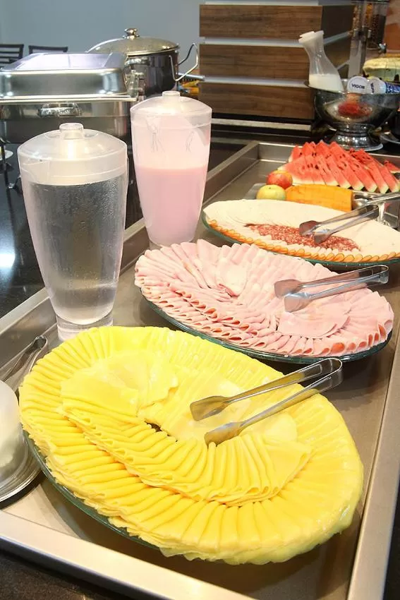 Buffet breakfast in Monte Serrat Hotel