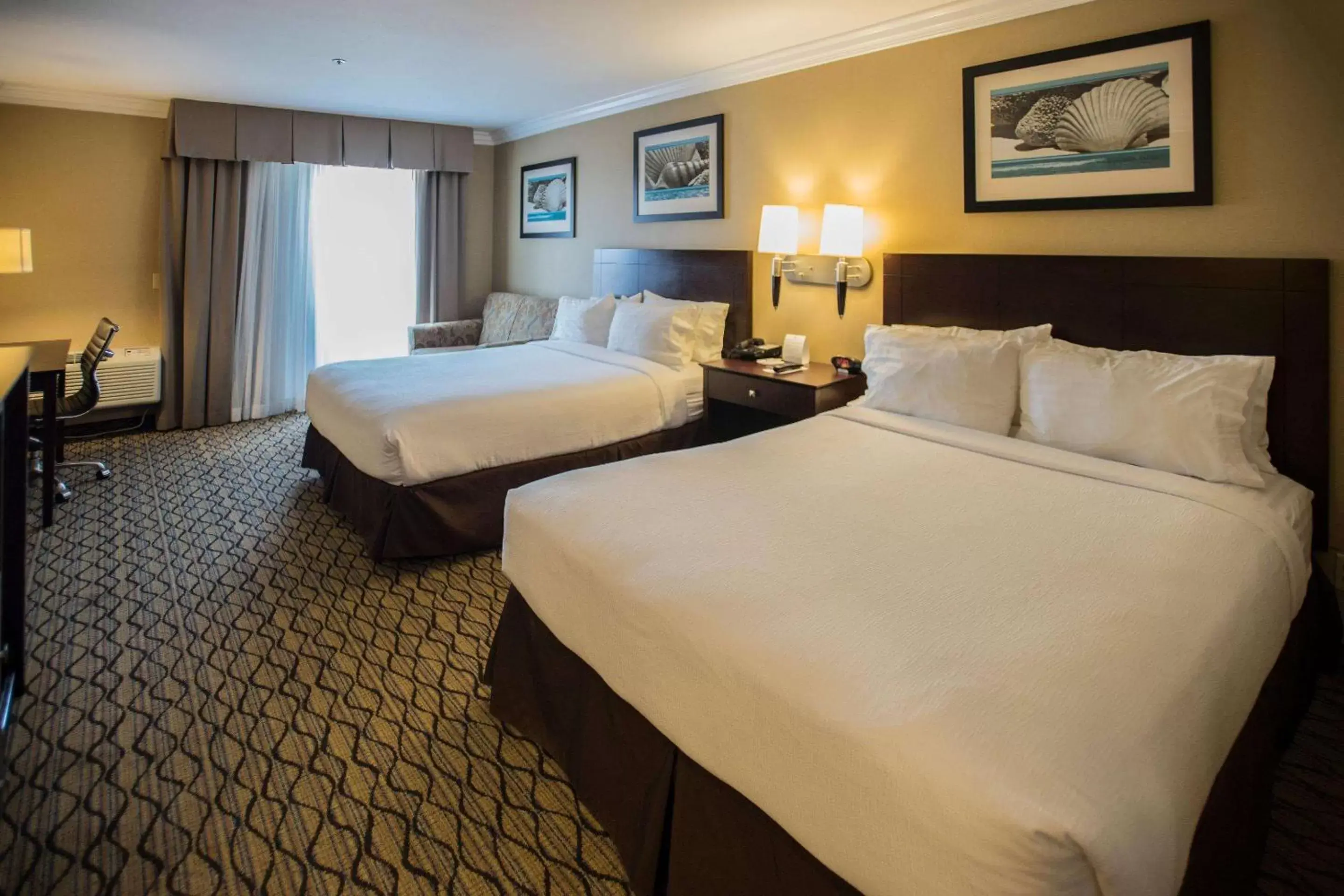 Standard Queen Room with Two Queen Beds - Non-Smoking in The Volare, an Ascend Collection Hotel Standard Queen Room with Two Queen Beds - Non-Smoking in The Volare, an Ascend Collection Hotel