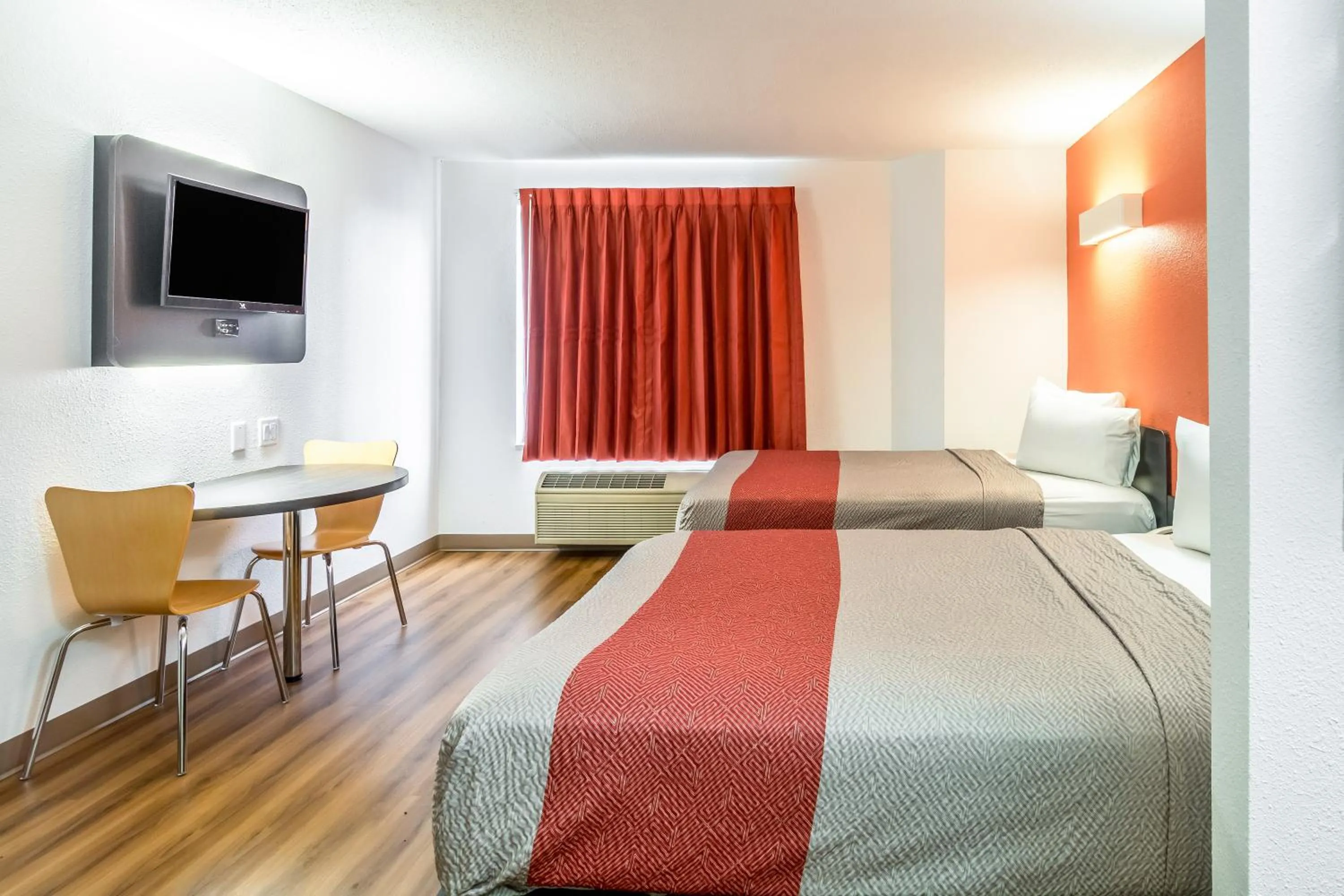 Bedroom, Bed in Motel 6-Harvey, IL