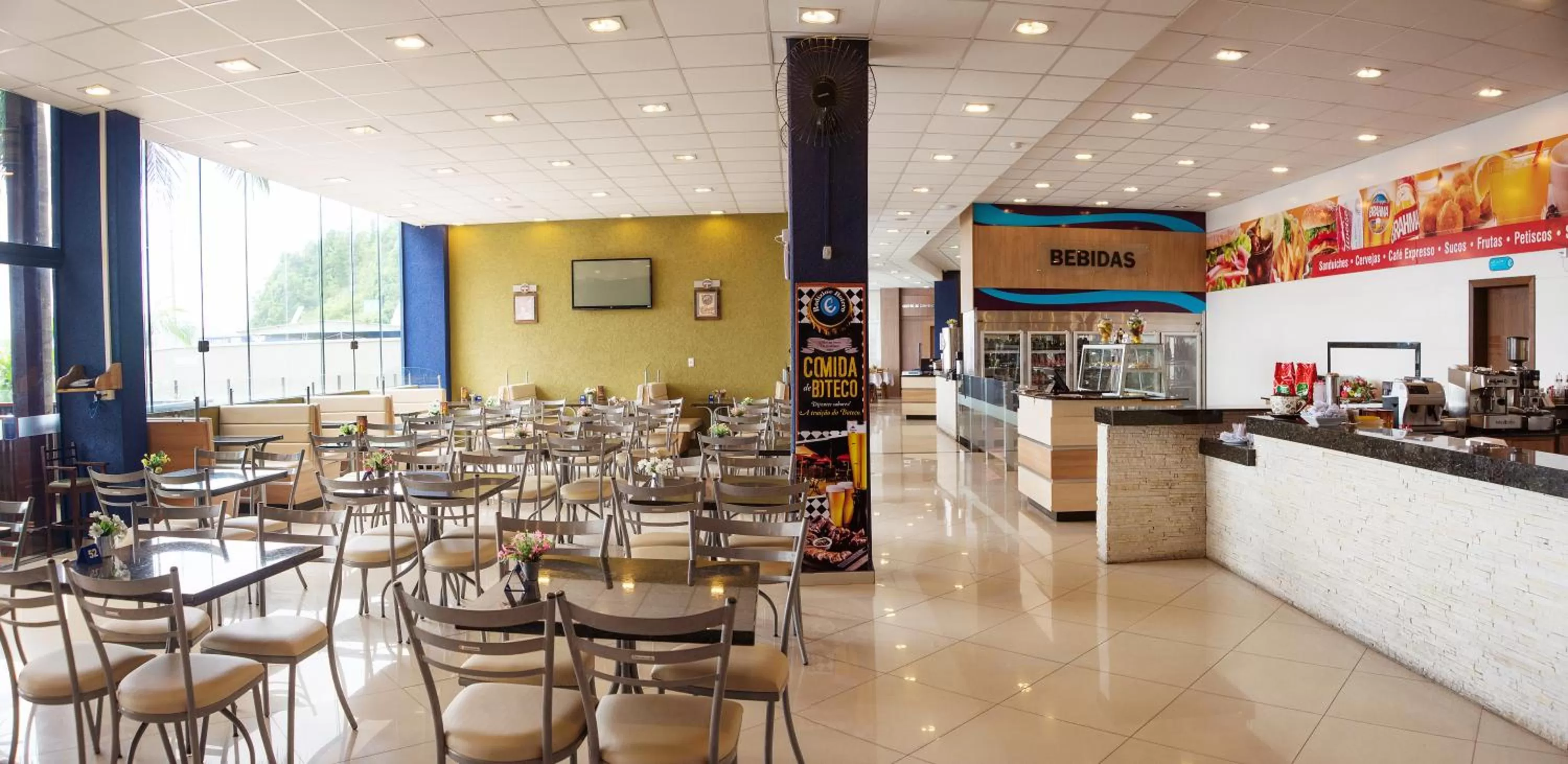 Restaurant/places to eat in Hotel Estação 101 - Itajaí