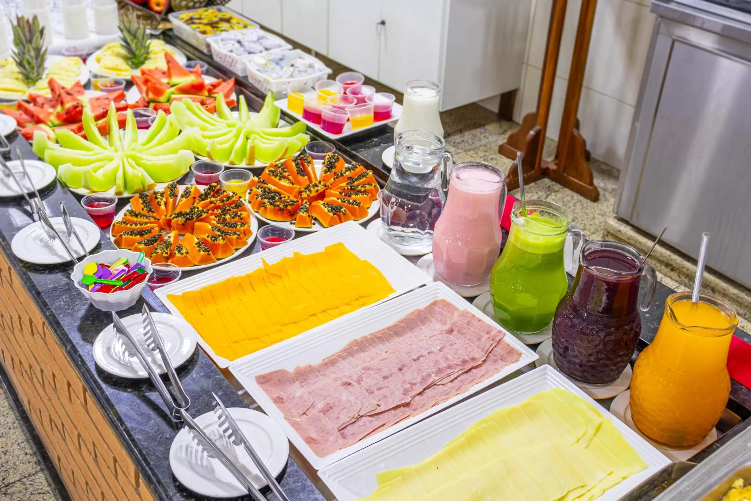 Buffet breakfast in Hotel Caminho do Rosário