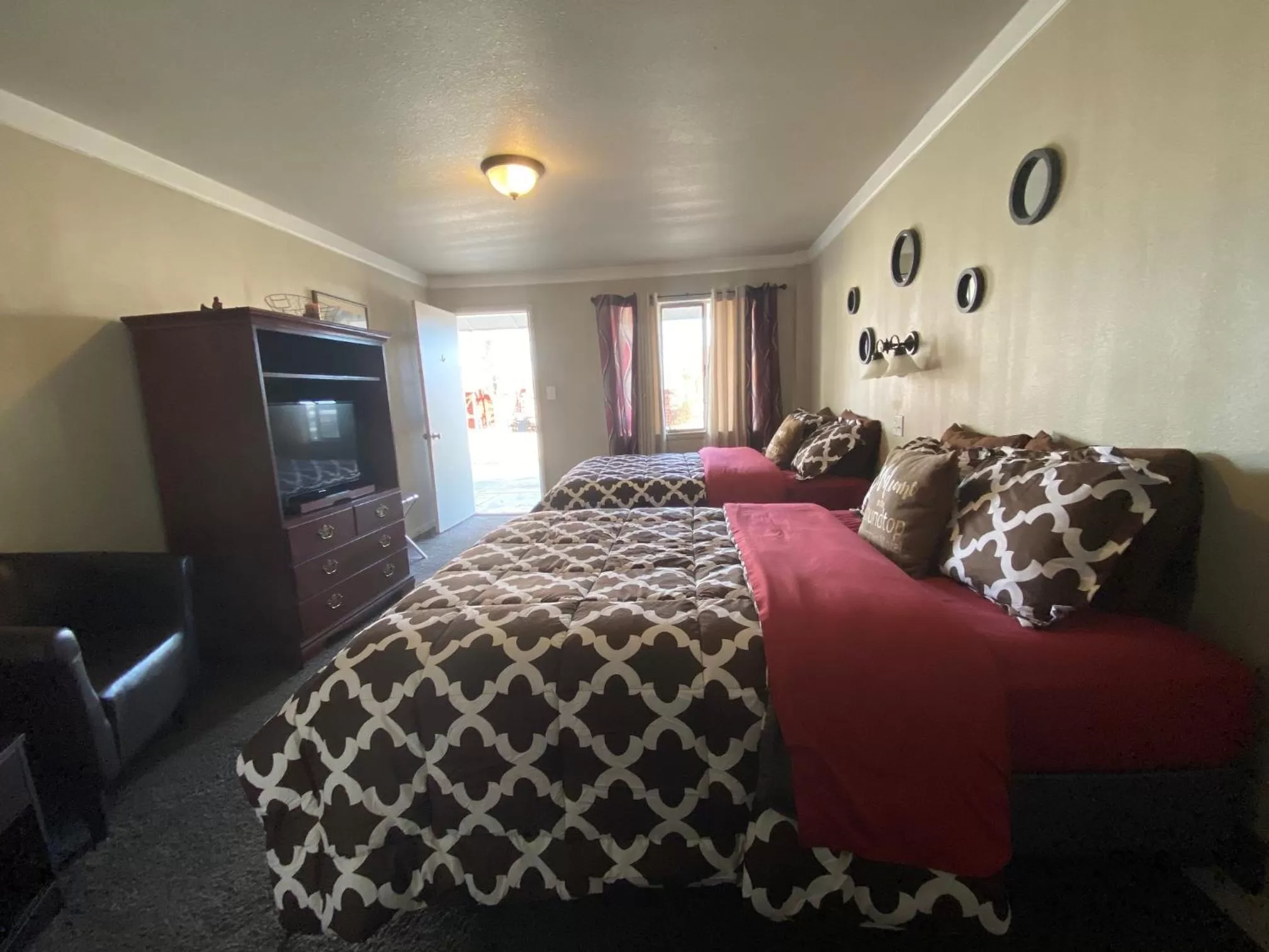 Bed in Roundtop Mountain Vista - Cabins and Motel