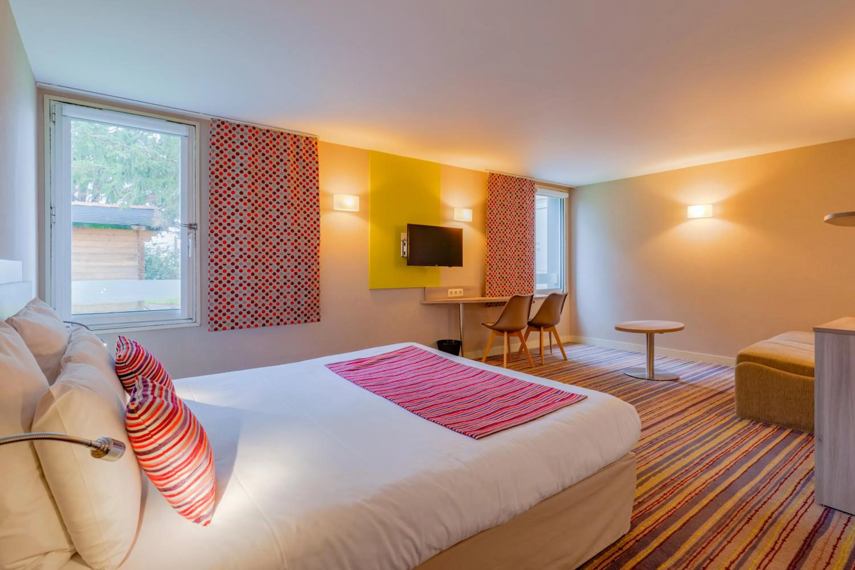 Bed in Kyriad Lyon Est - Saint Bonnet De Mure