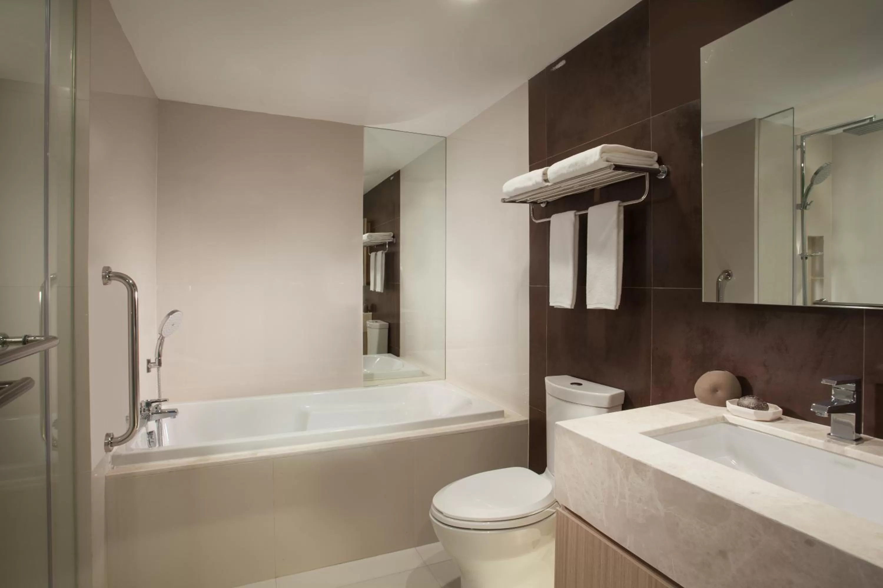 Bathroom in Somerset Ekamai Bangkok