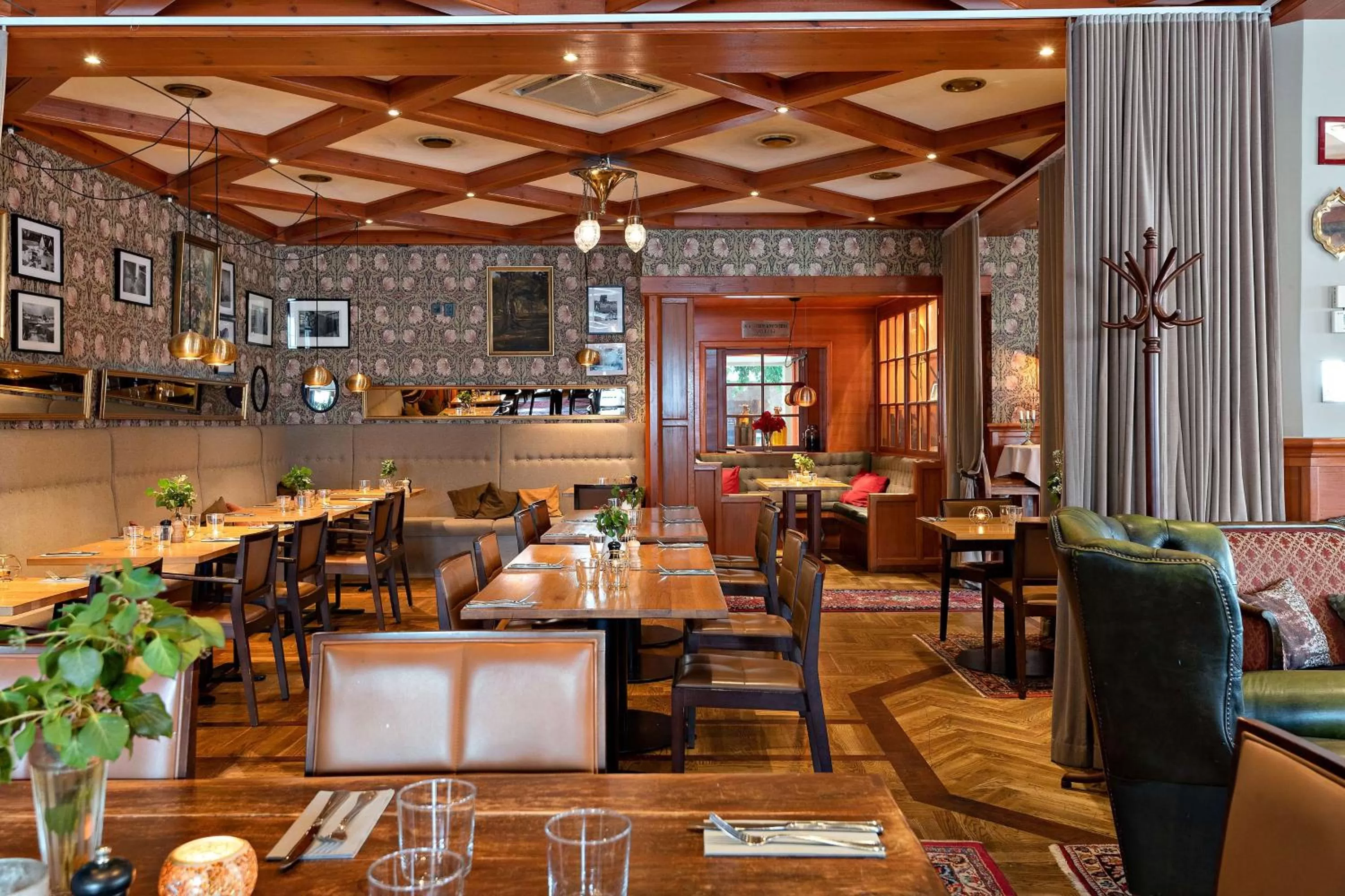 Restaurant/places to eat in Best Western Strand Hotel