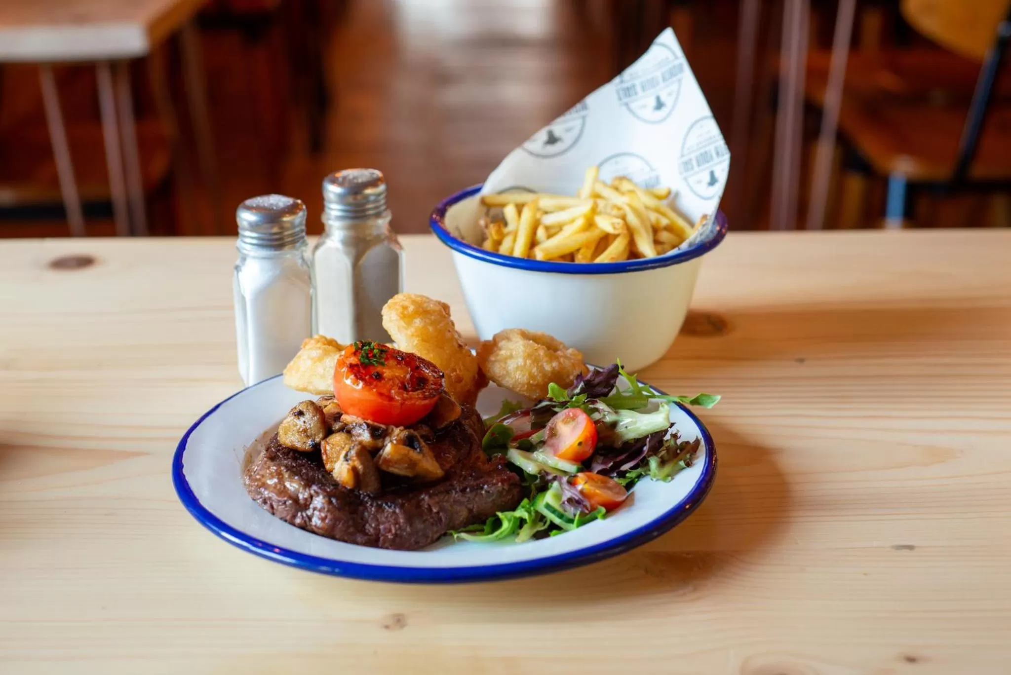 Restaurant/places to eat in Hampton Hotel & restaurant