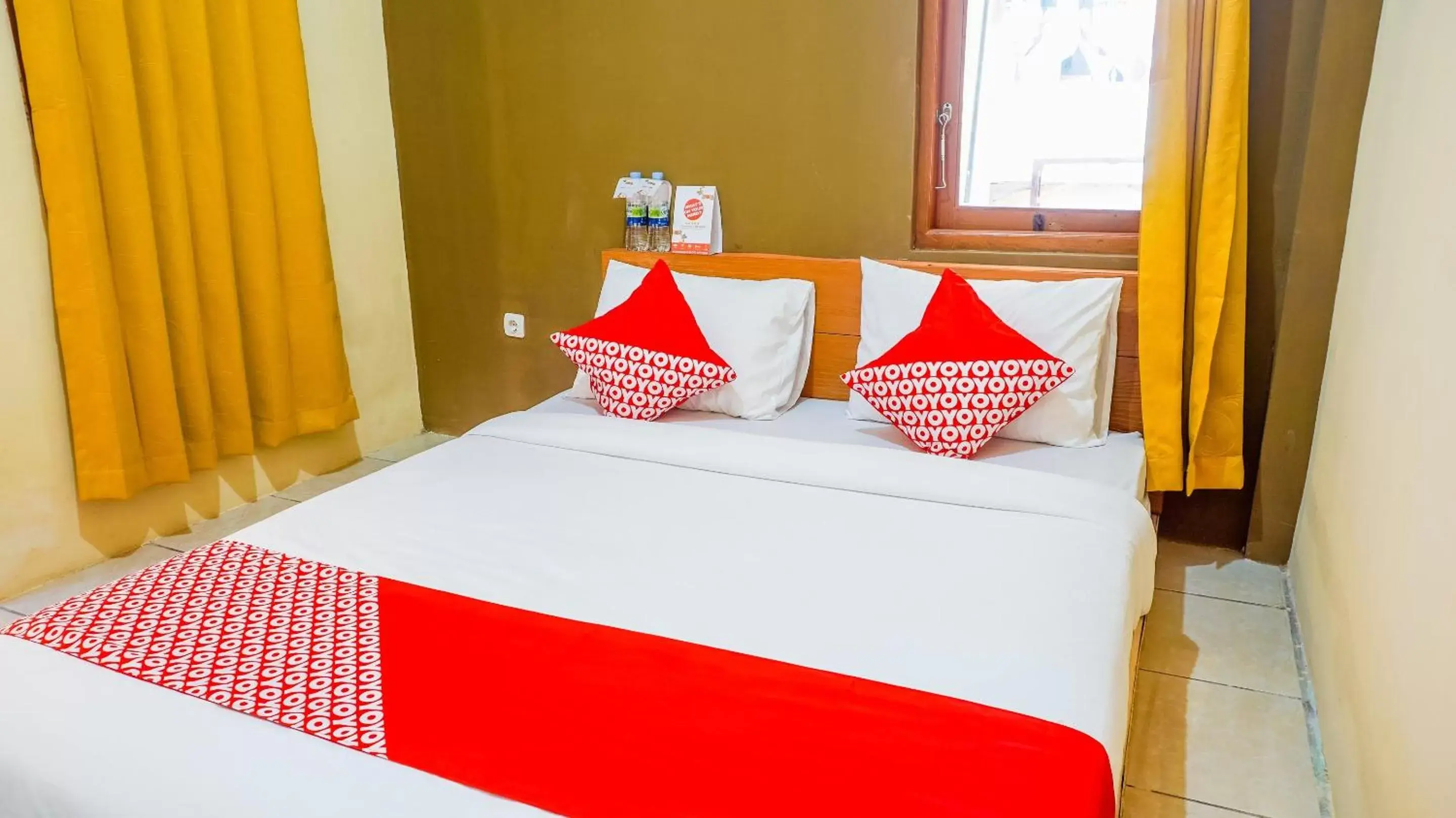 Standard Double Room in OYO 1340 Wisma Alamanda Standard Double Room in OYO 1340 Wisma Alamanda