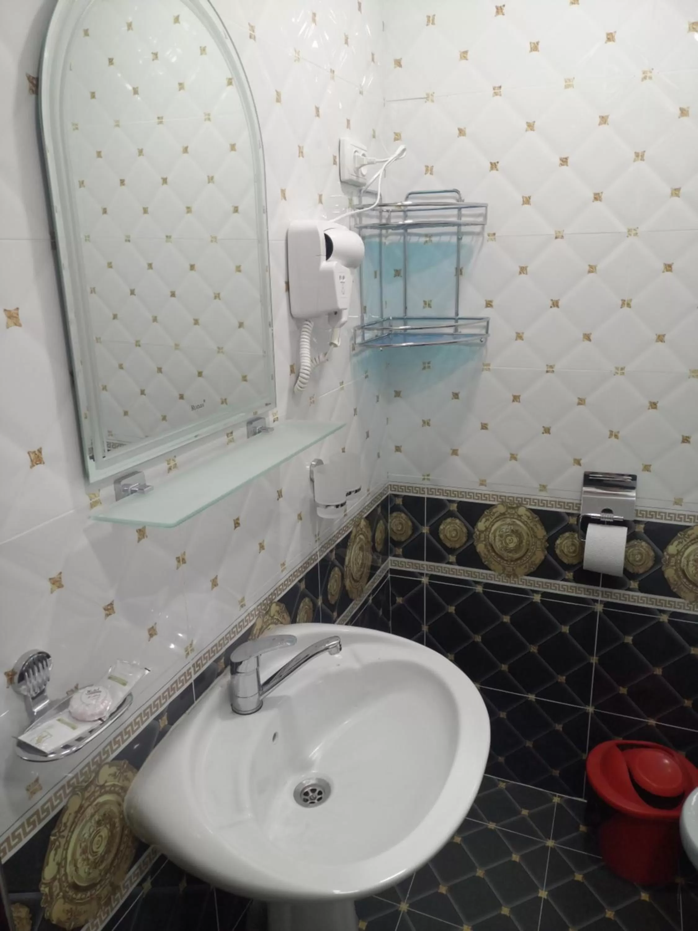 Bathroom in B&B Bahodir