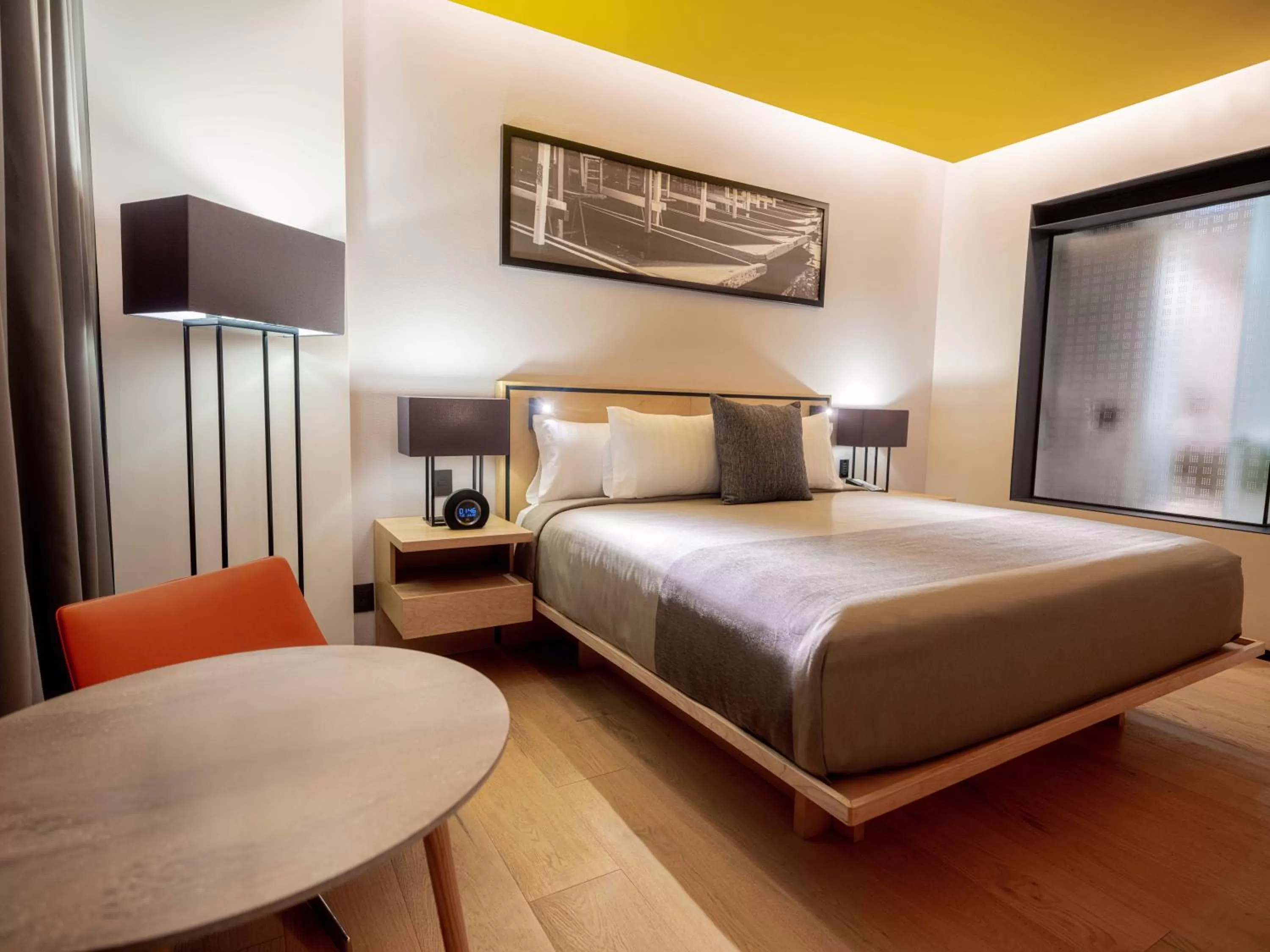 Bedroom, Bed in Galeria Plaza San Jeronimo