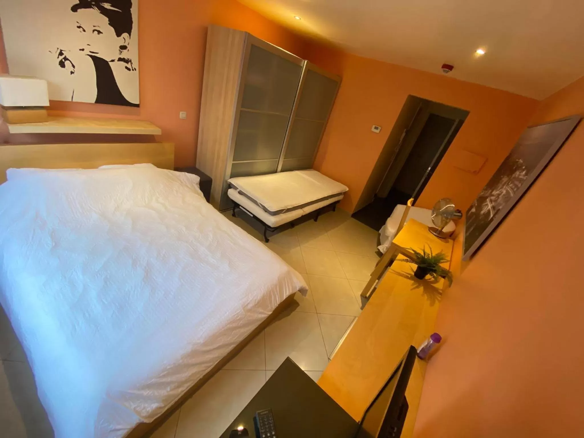 Photo of the whole room, Bed in Residence la Fraisiere