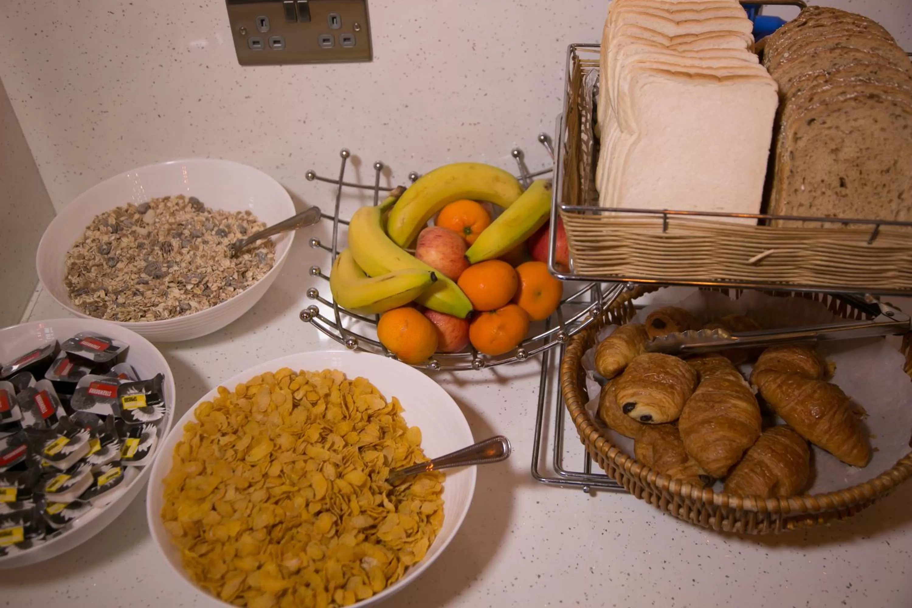 Breakfast in Bridge Park Hotel