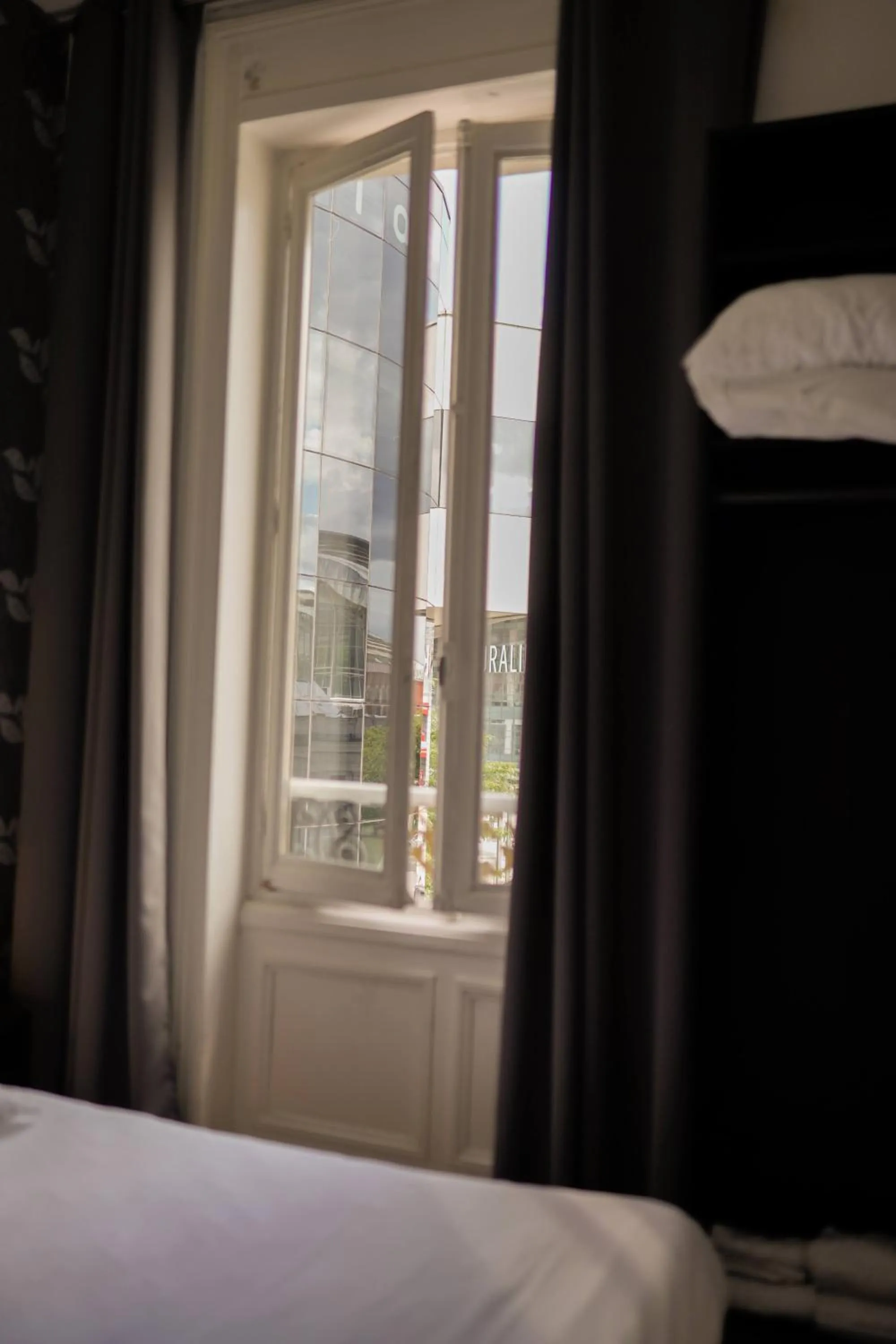 Bedroom, Bed in Le Napoleon