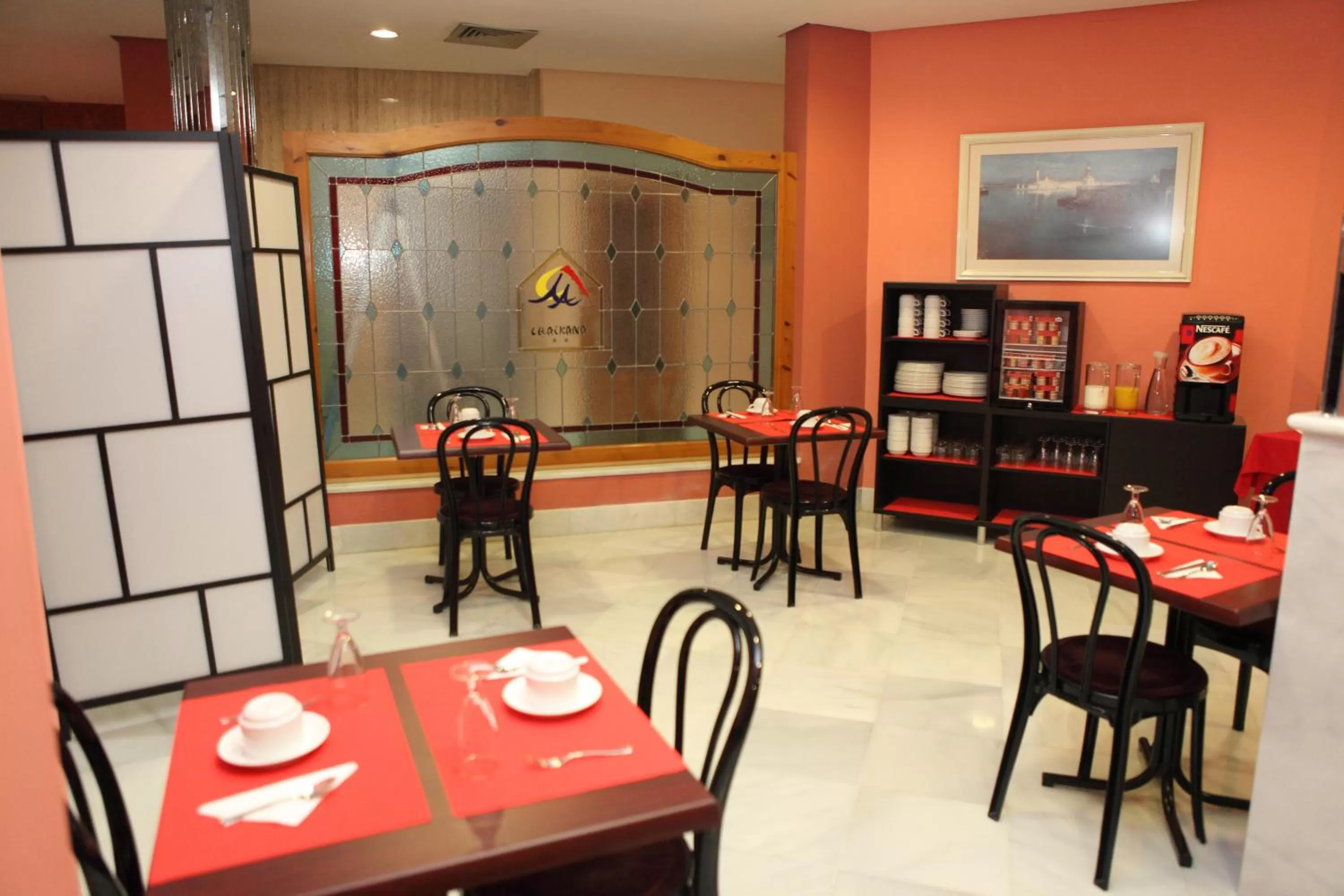 Restaurant/places to eat in Chaikana