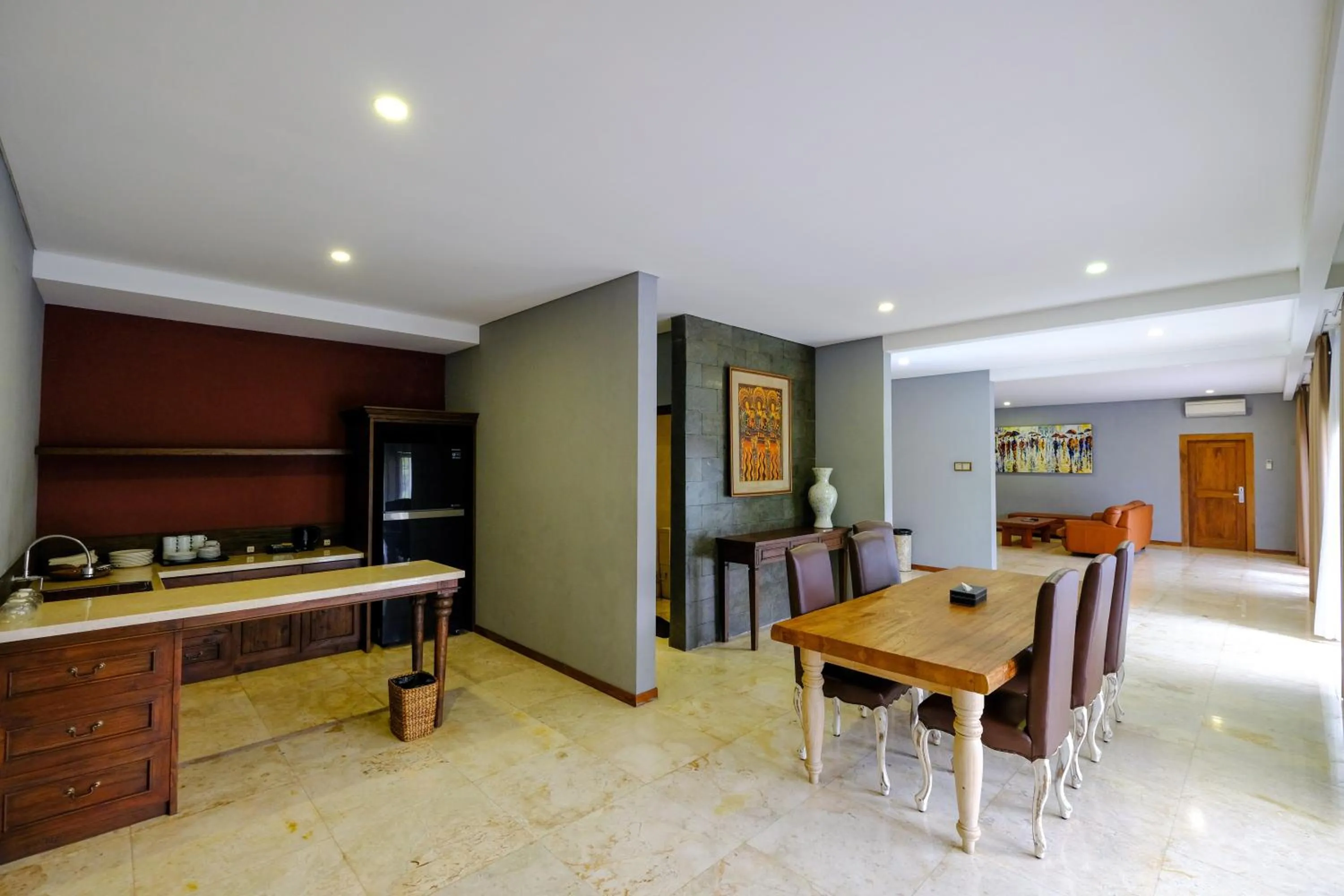 Kitchen or kitchenette in The Westlake Hotel & Resort Yogyakarta