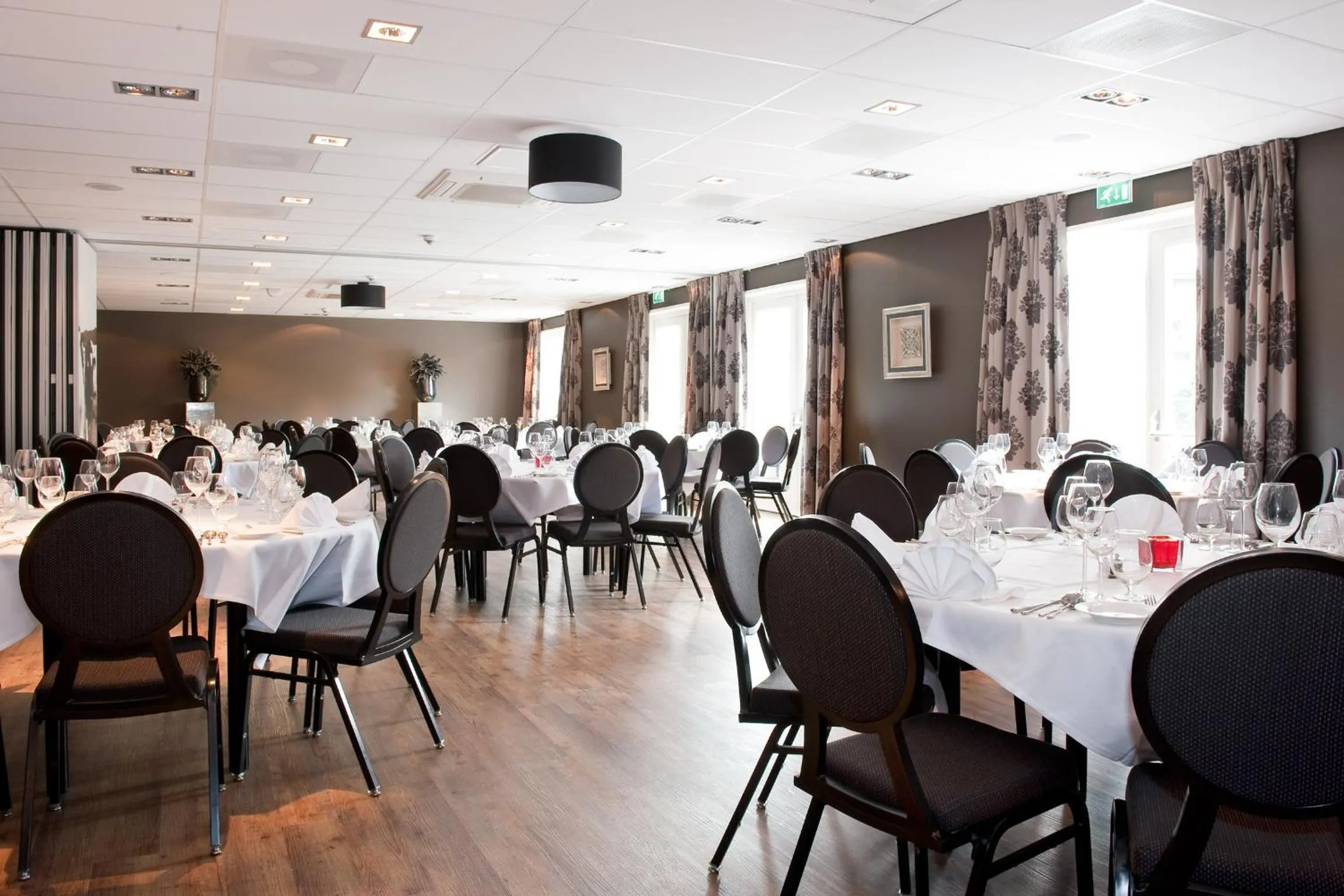 Restaurant/places to eat in Grenshotel de Jonckheer