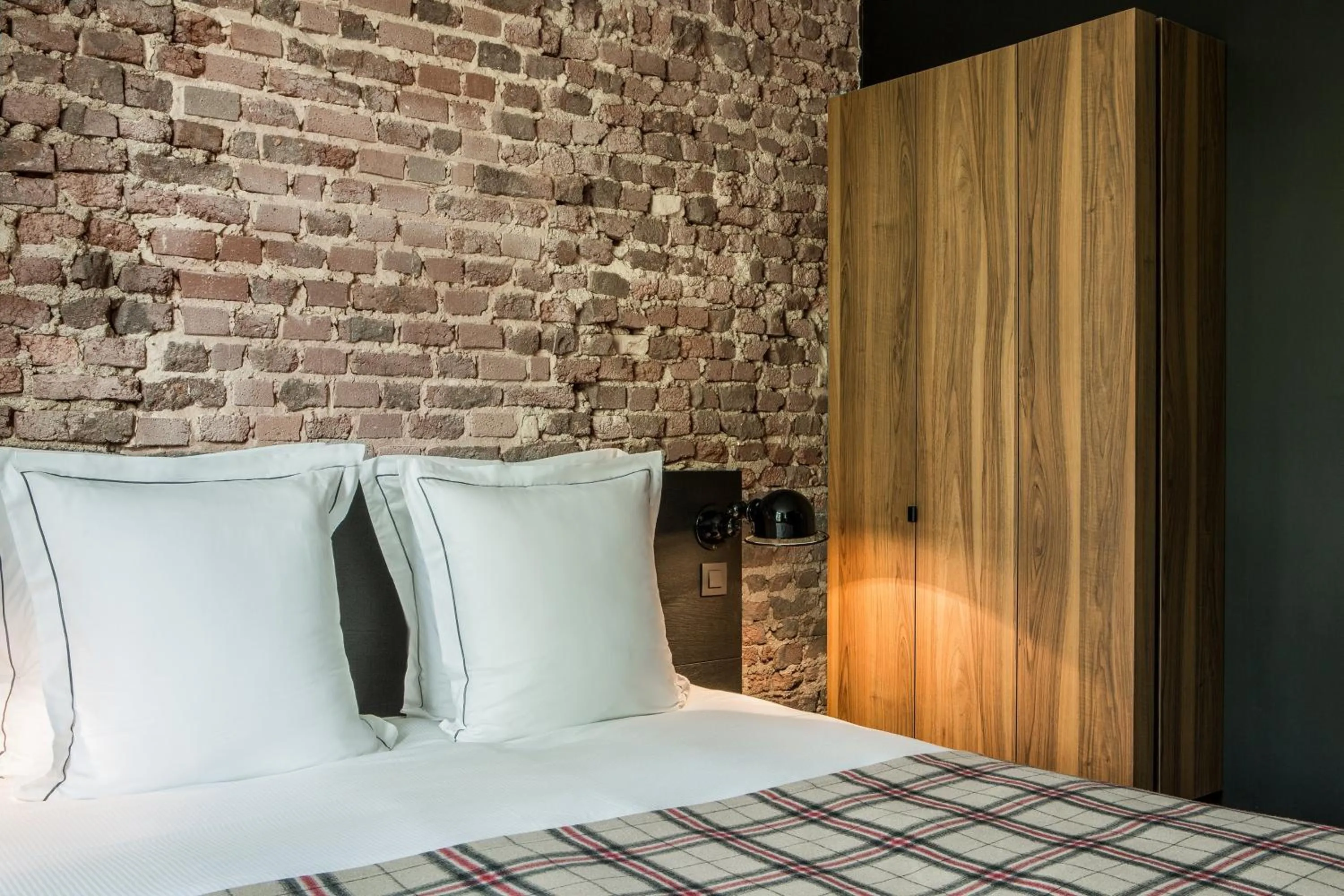 Bed in Hôtel Louvre-Lens - Esprit de France