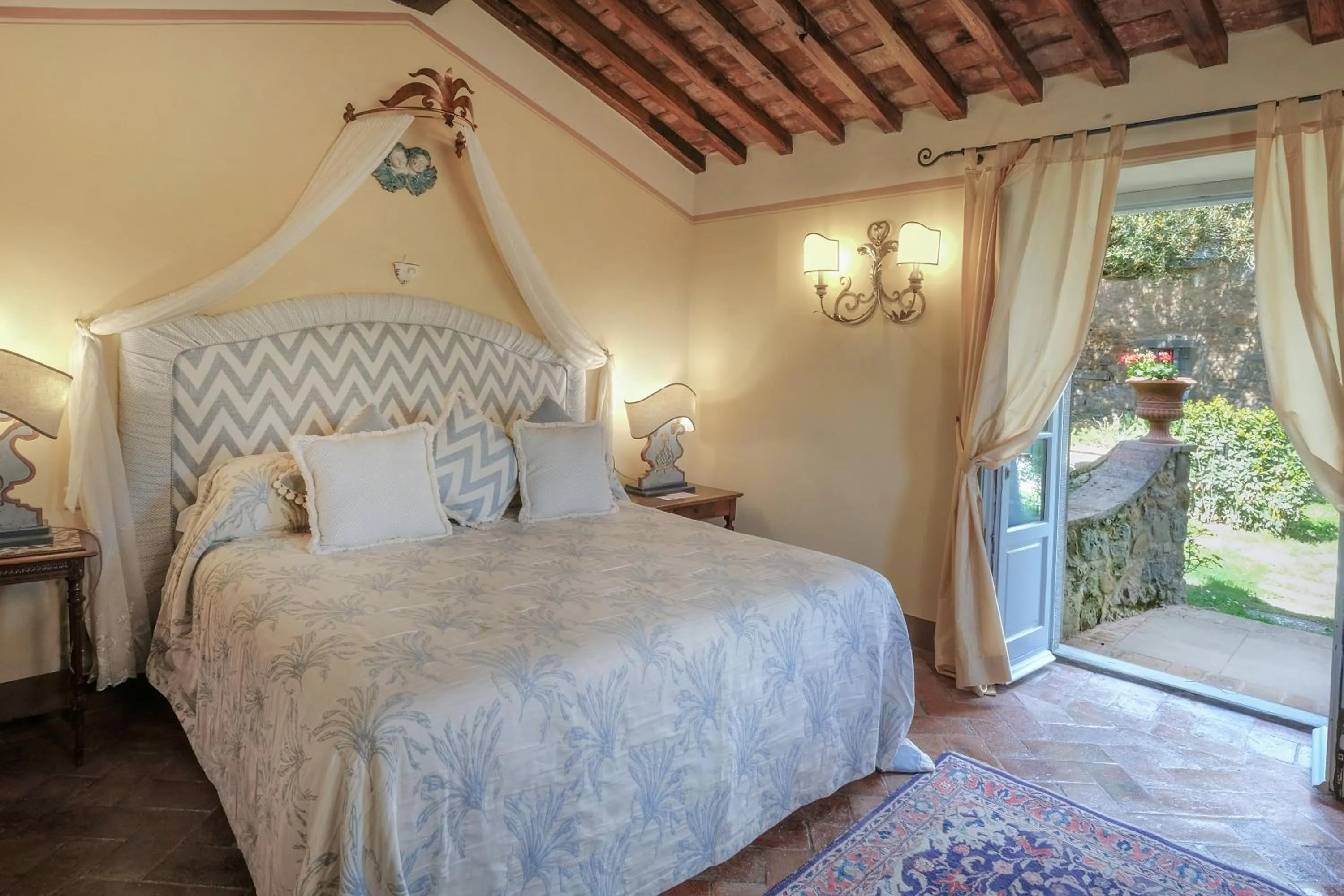 Bed in Il Falconiere Relais & Spa