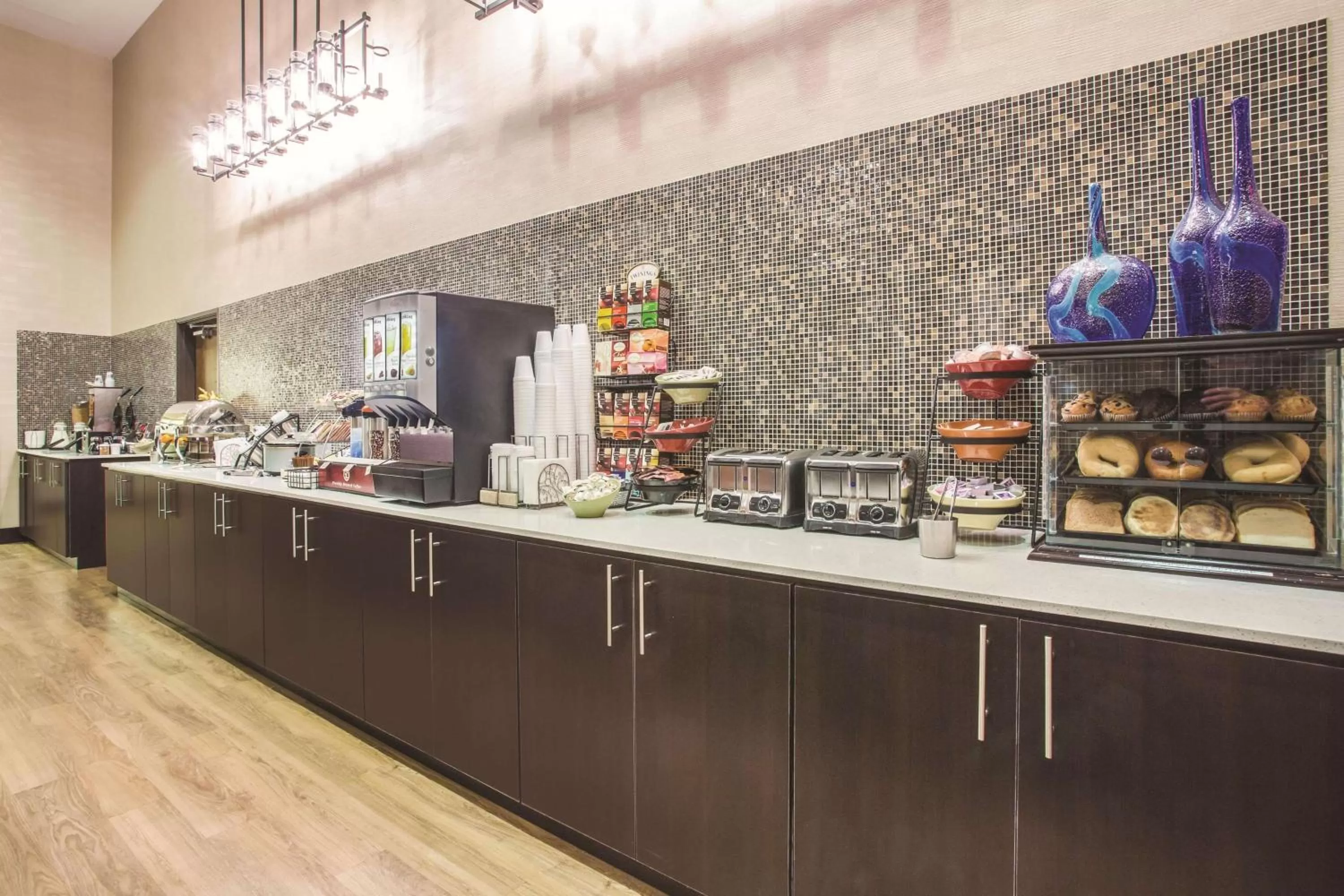 Restaurant/places to eat in La Quinta by Wyndham Ely