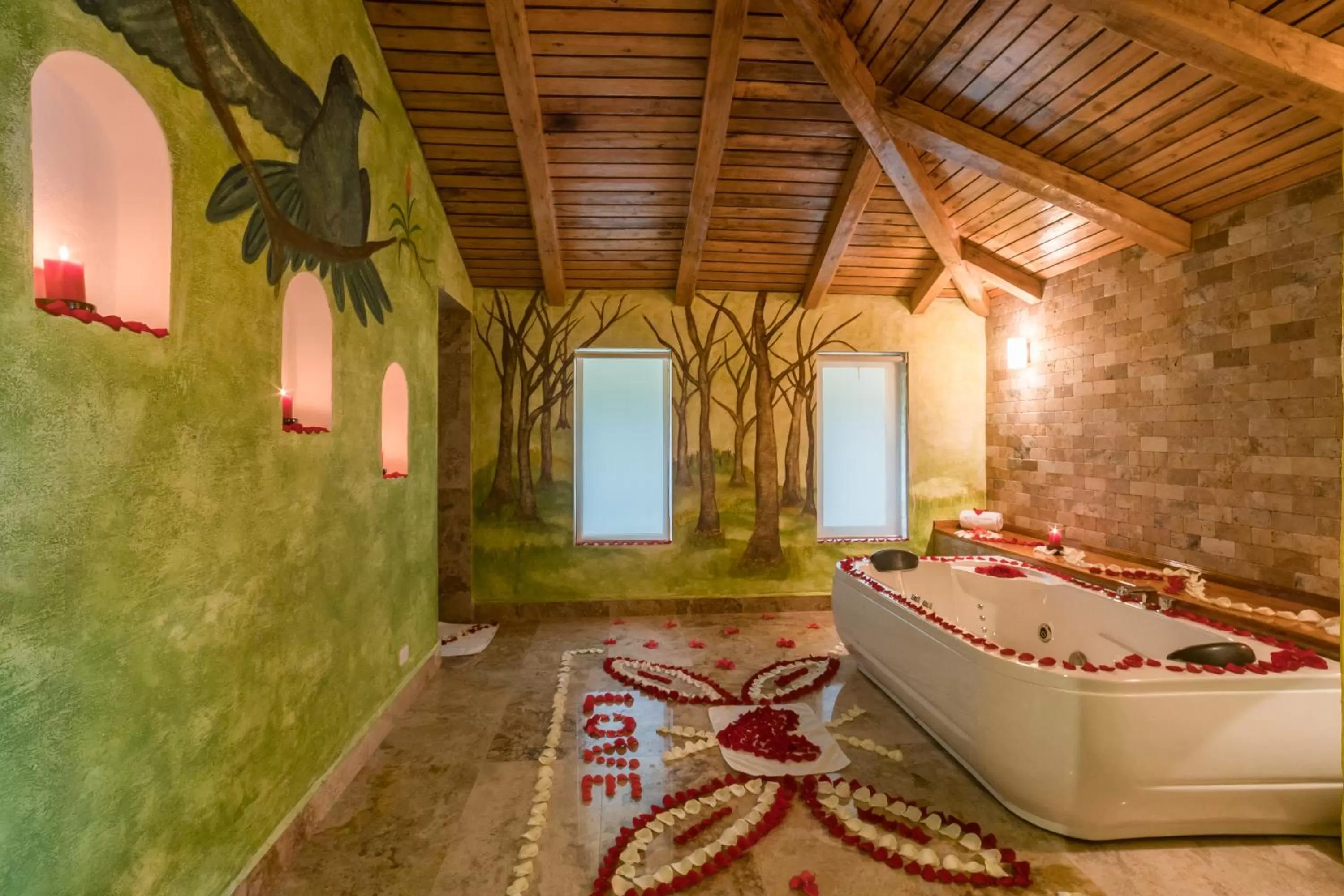 Hot Tub, Bathroom in Luna Volcán, Adventure SPA