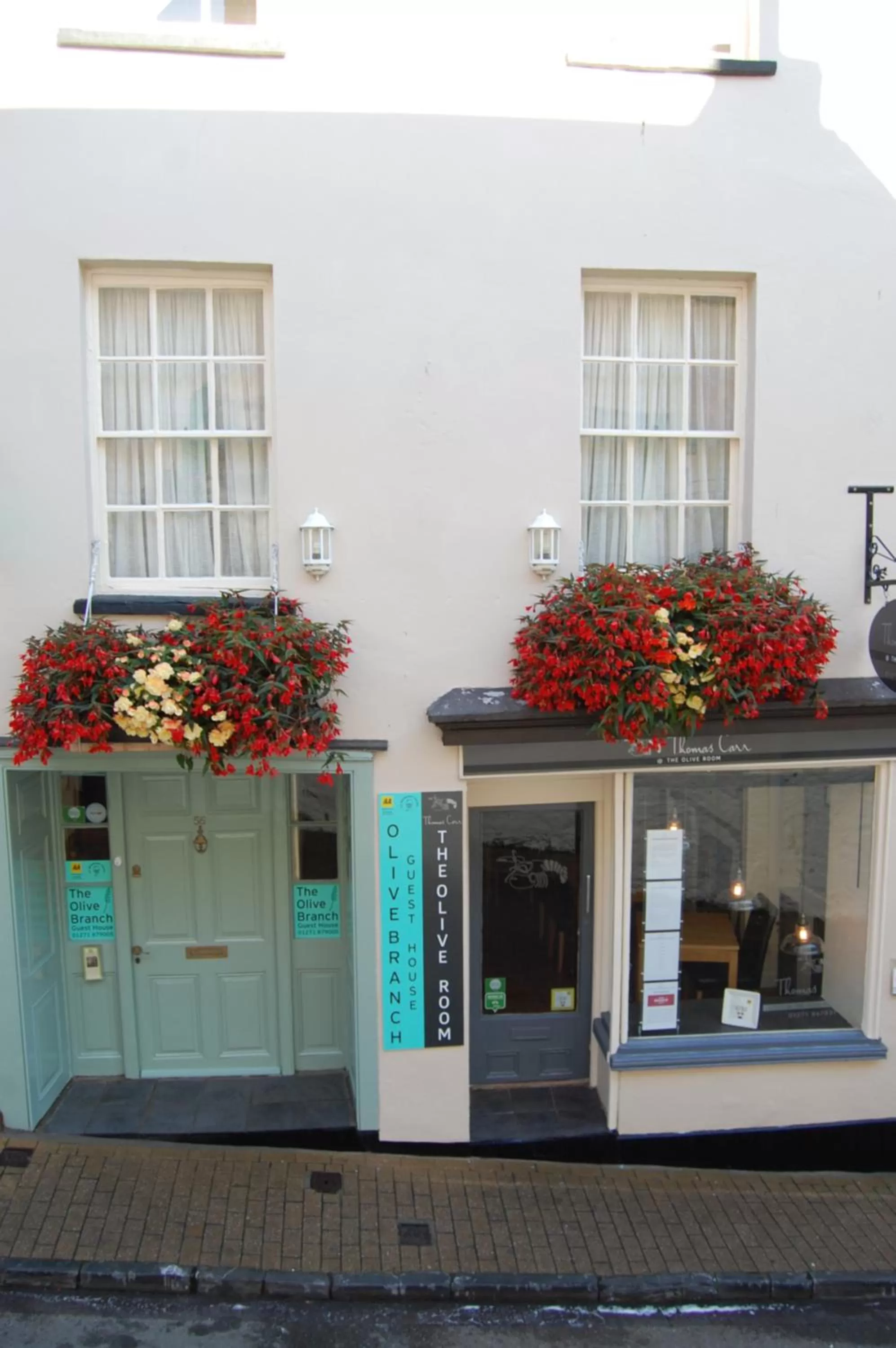 Facade/entrance in The Olive Branch