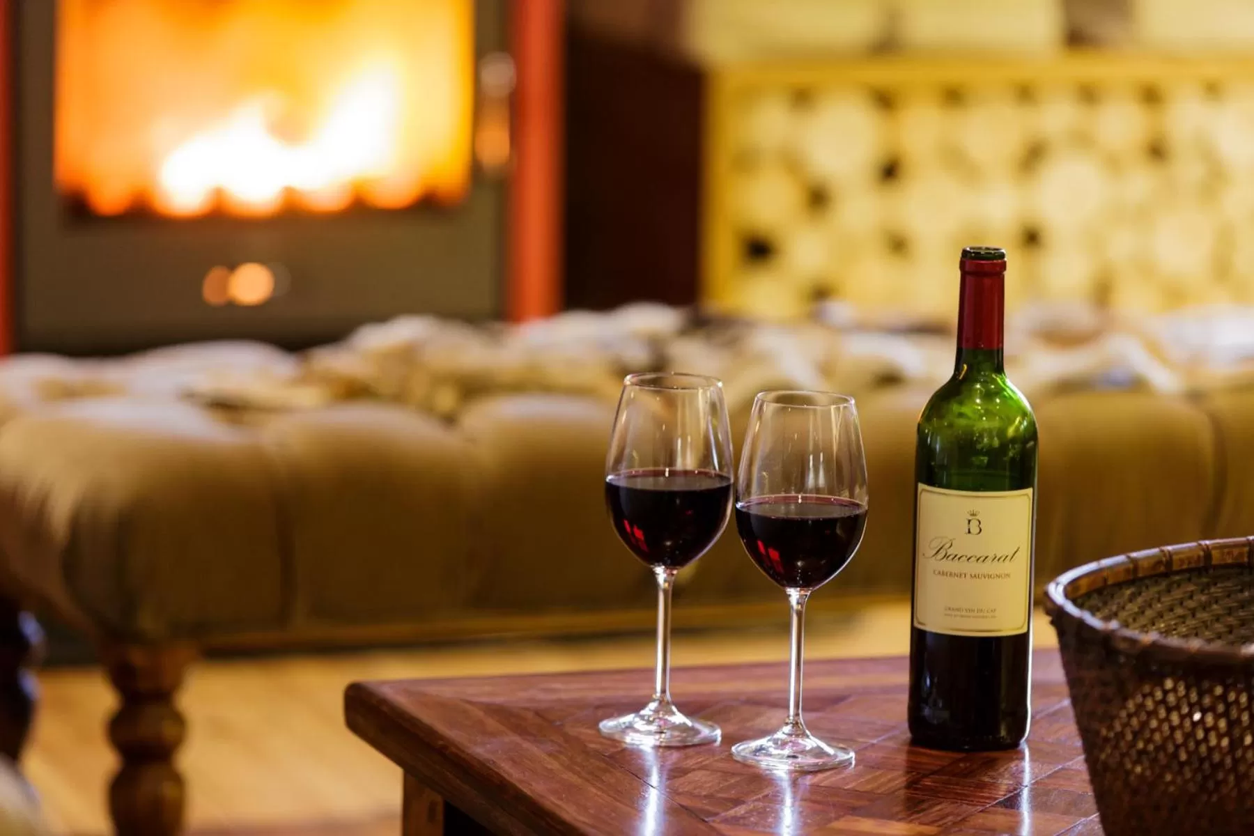 Lounge or bar in Queen's Hotel by BON Hotels