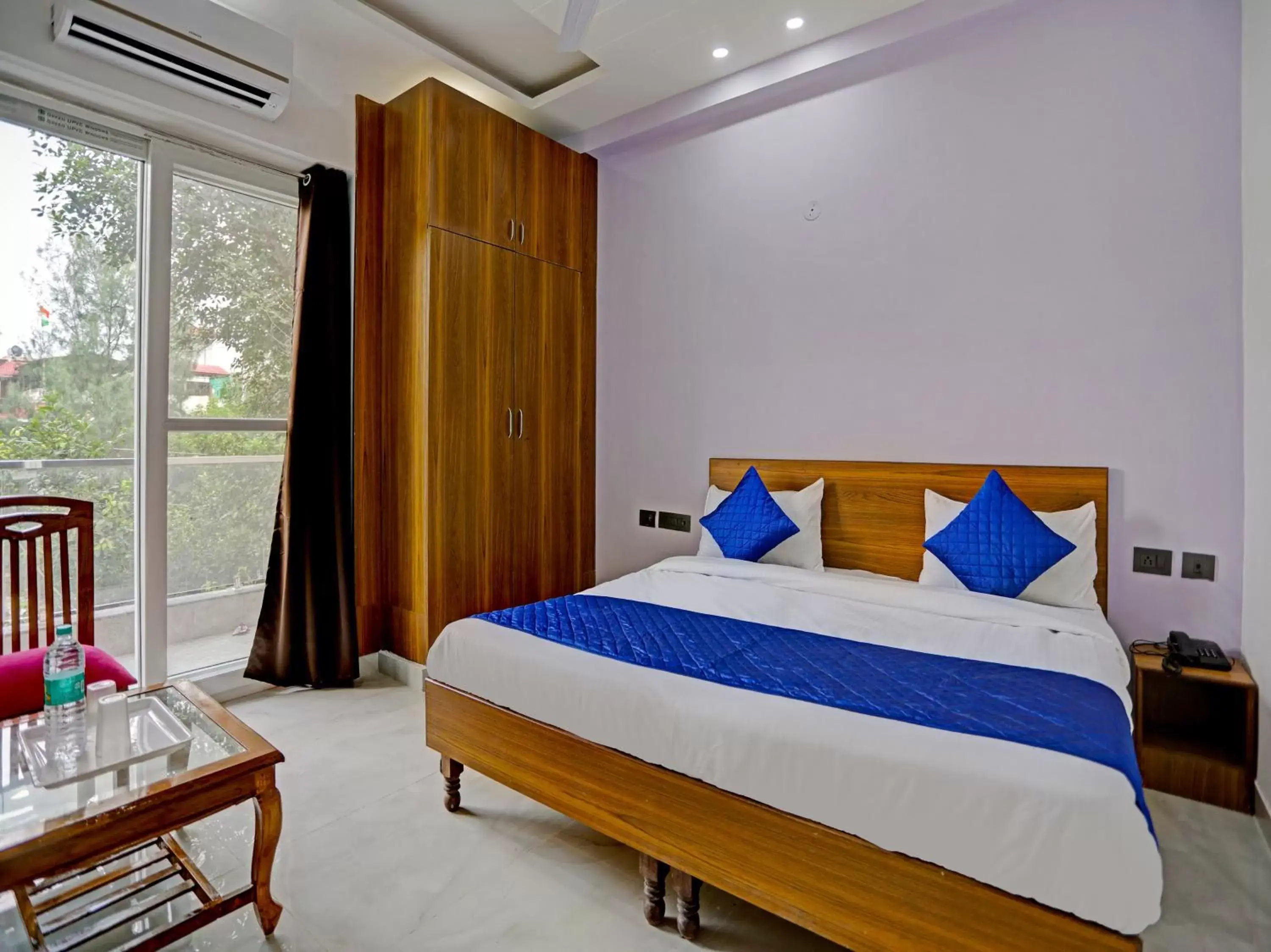 Superior Double Room in Hotel Golden Admire - Couple Friendly Hotel Noida Sector - 56 Superior Double Room in Hotel Golden Admire - Couple Friendly Hotel Noida Sector - 56
