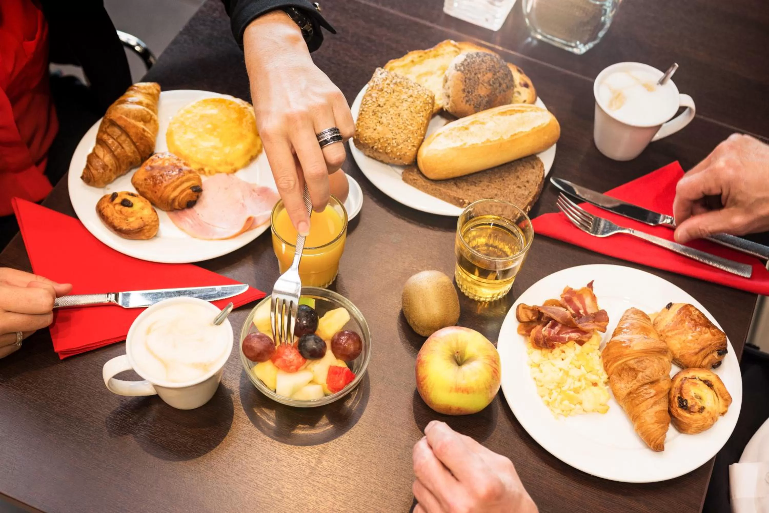 Restaurant/places to eat in ibis Leiden Centre