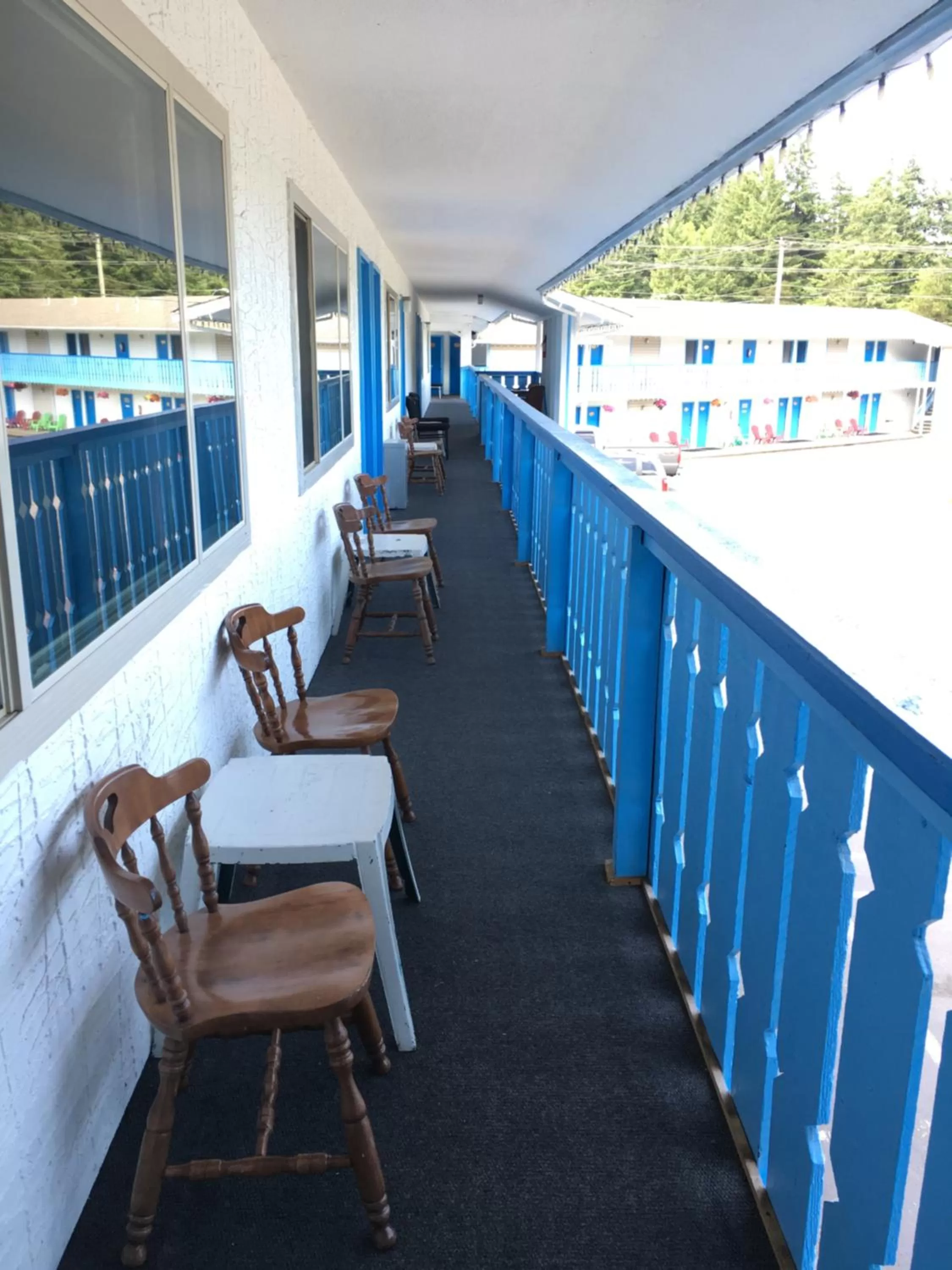 Patio in Fuller Lake Chemainus Motel