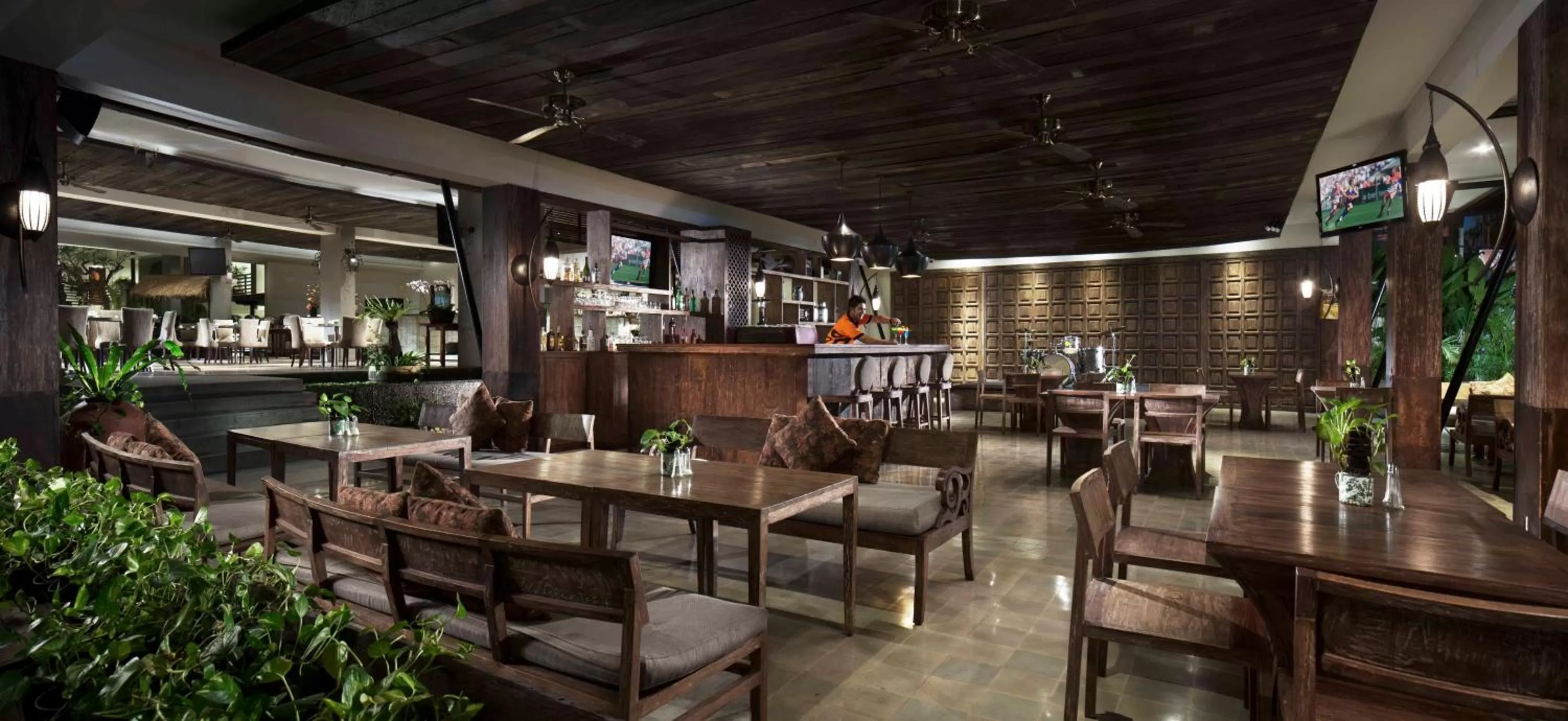 Restaurant/places to eat in Sun Island Hotel & Spa Kuta