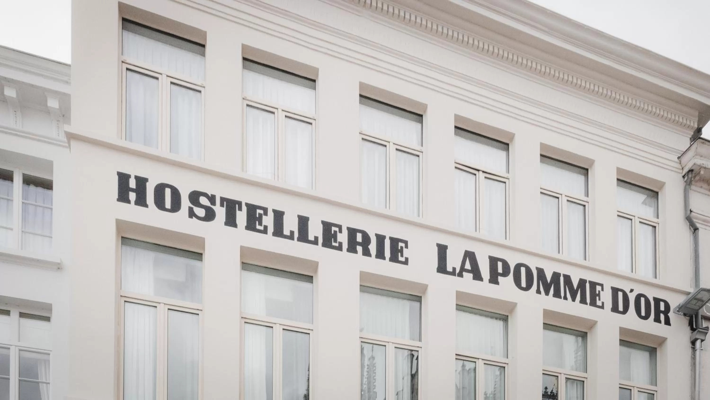 Property Building in Hotel La Pomme d'Or