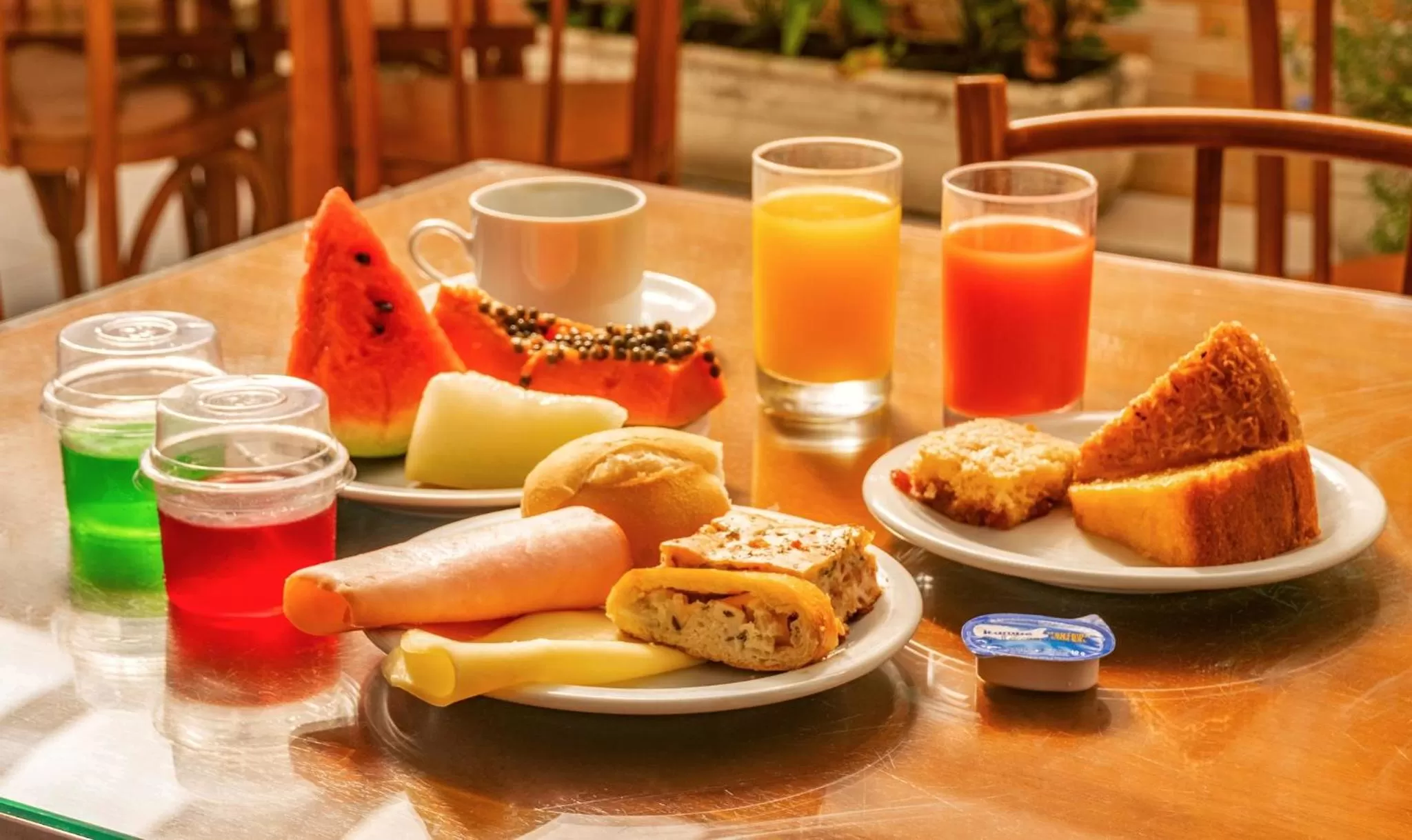 Food and drinks in UPG Hotel