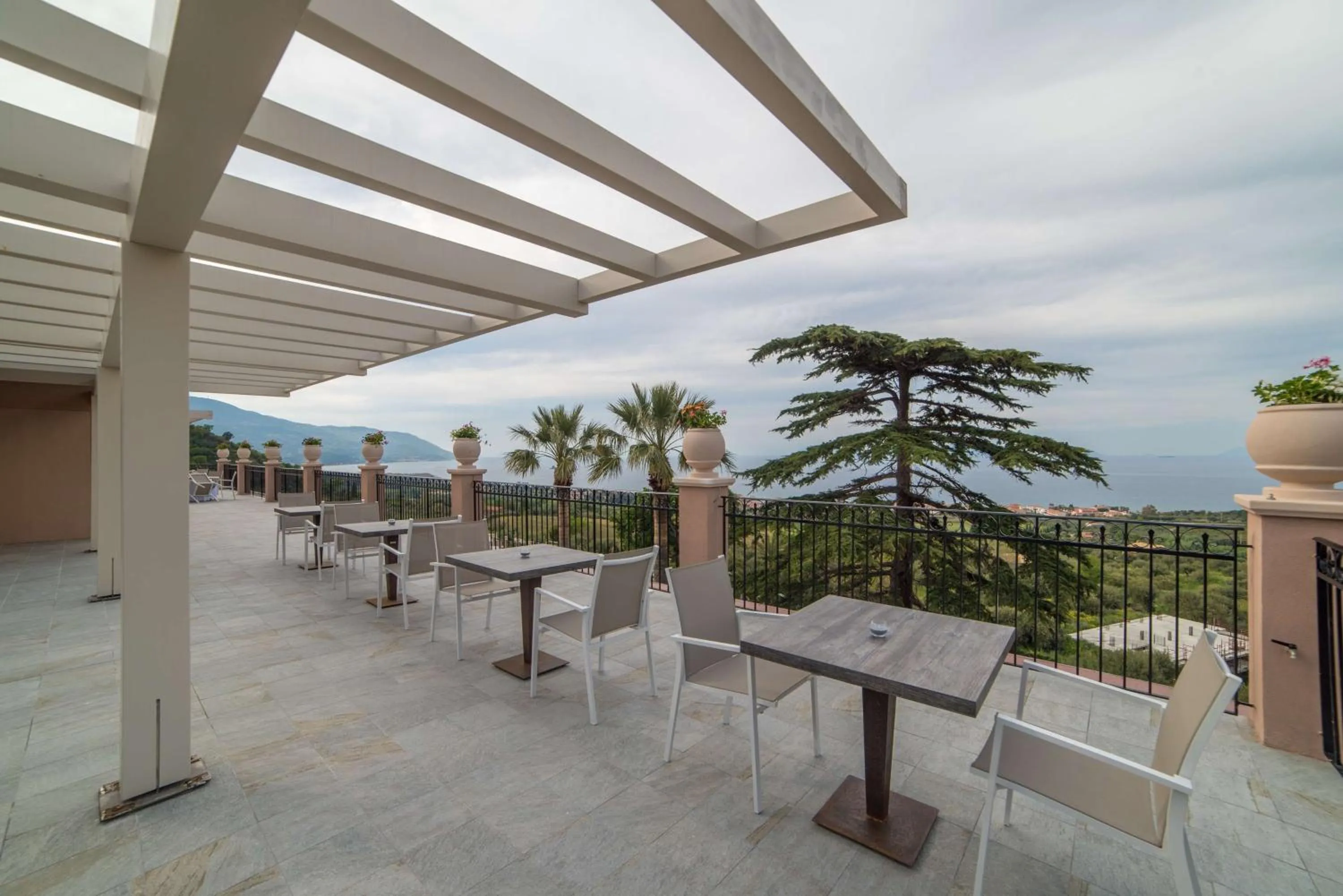 Garden in Best Western Plus Hotel Terre di Eolo