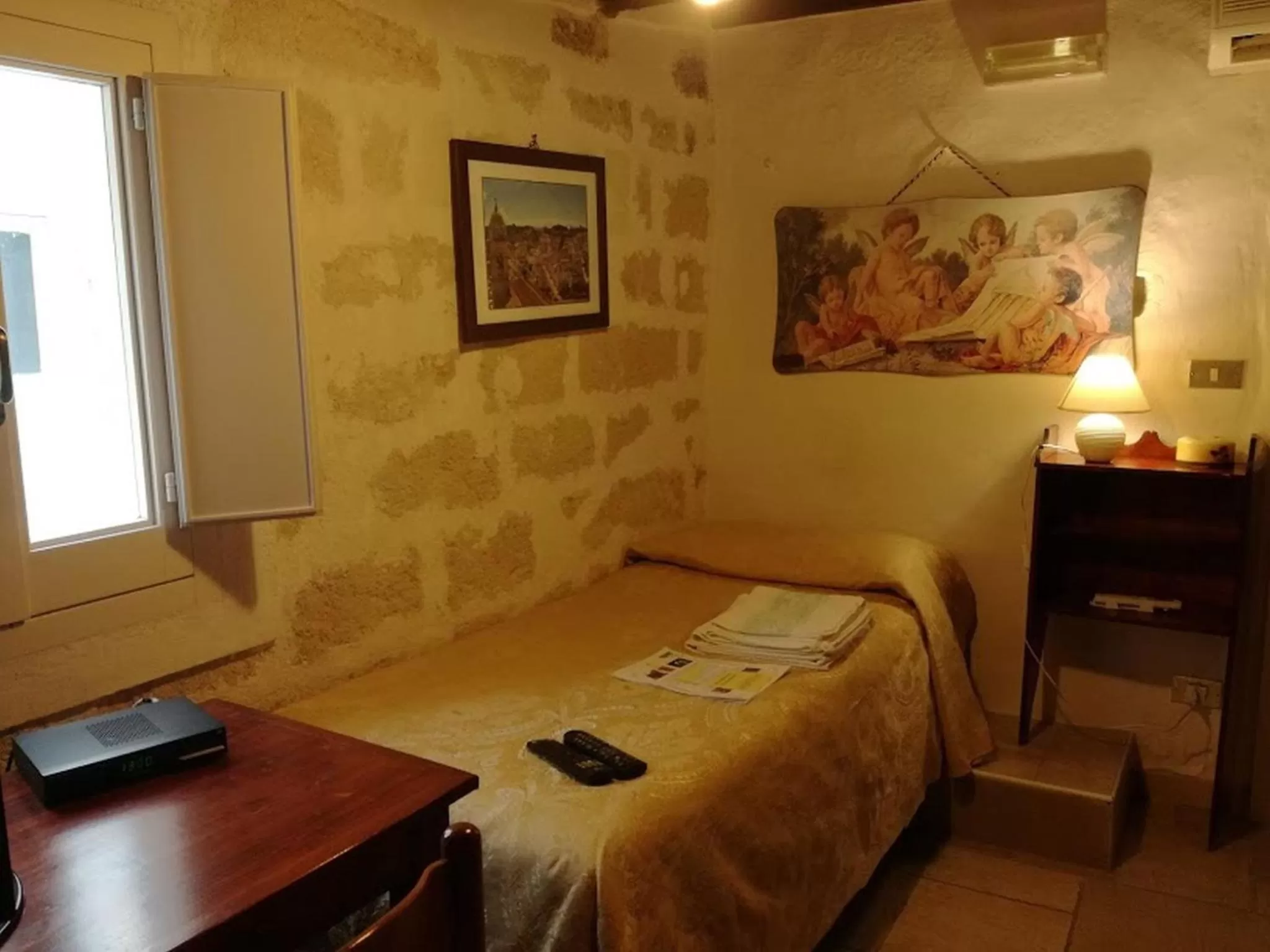 Bed in B&B Borgo San Martino