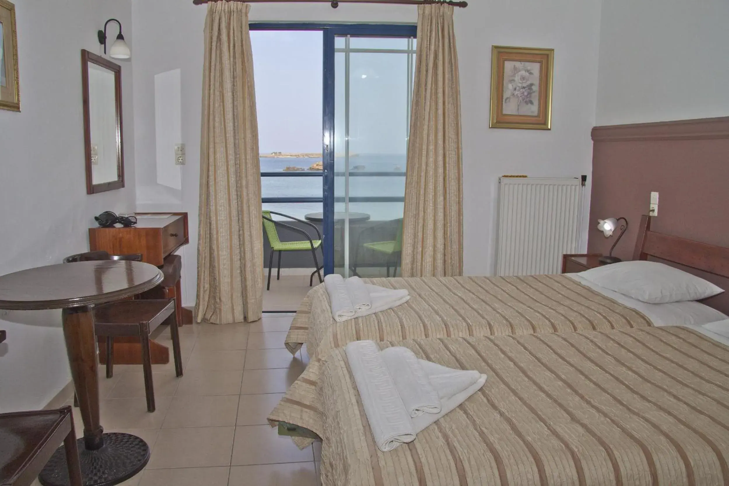 Twin Room with Sea View in Danaos Hotel Twin Room with Sea View in Danaos Hotel