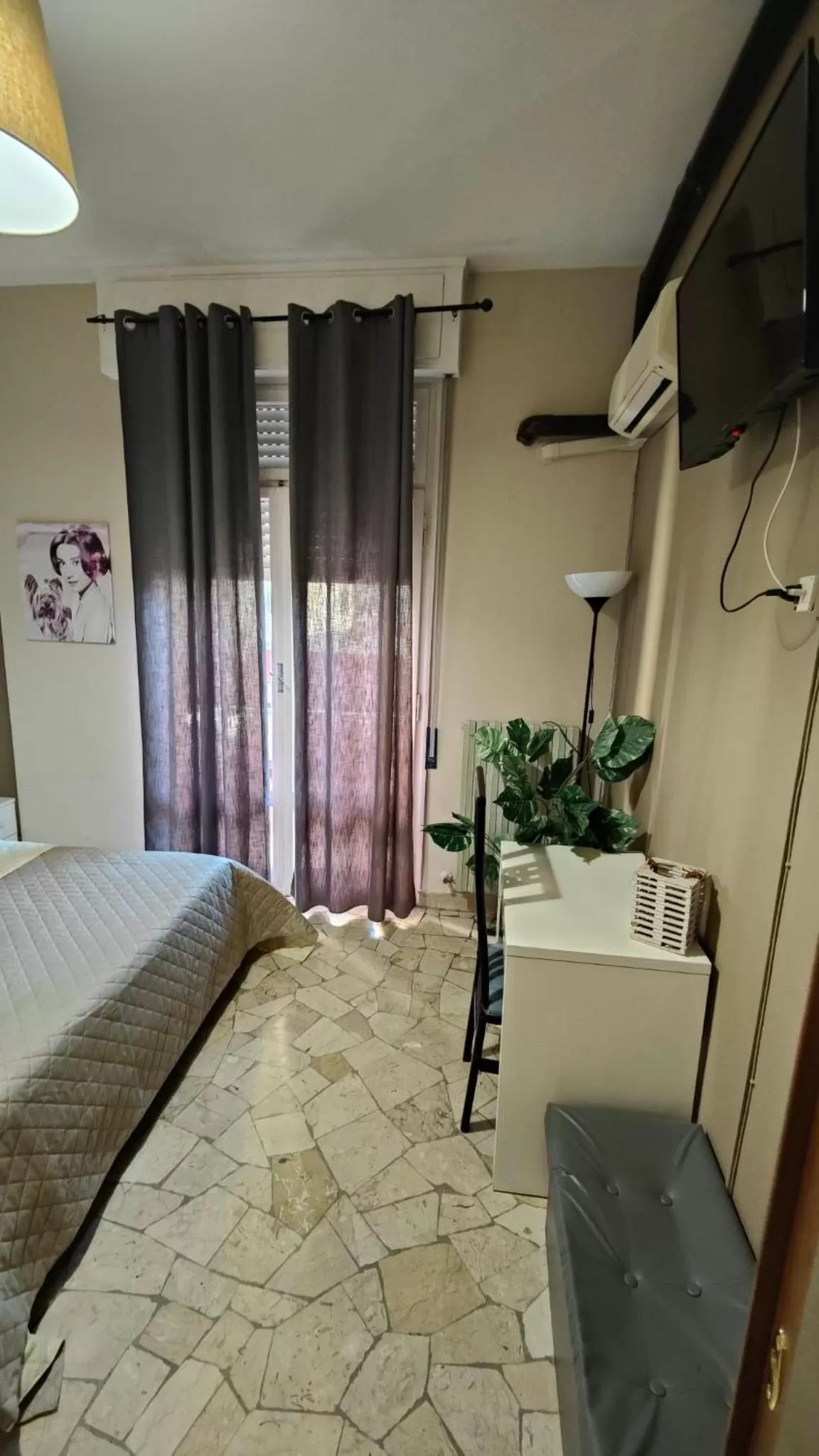 Bed in Etnea Glamour House