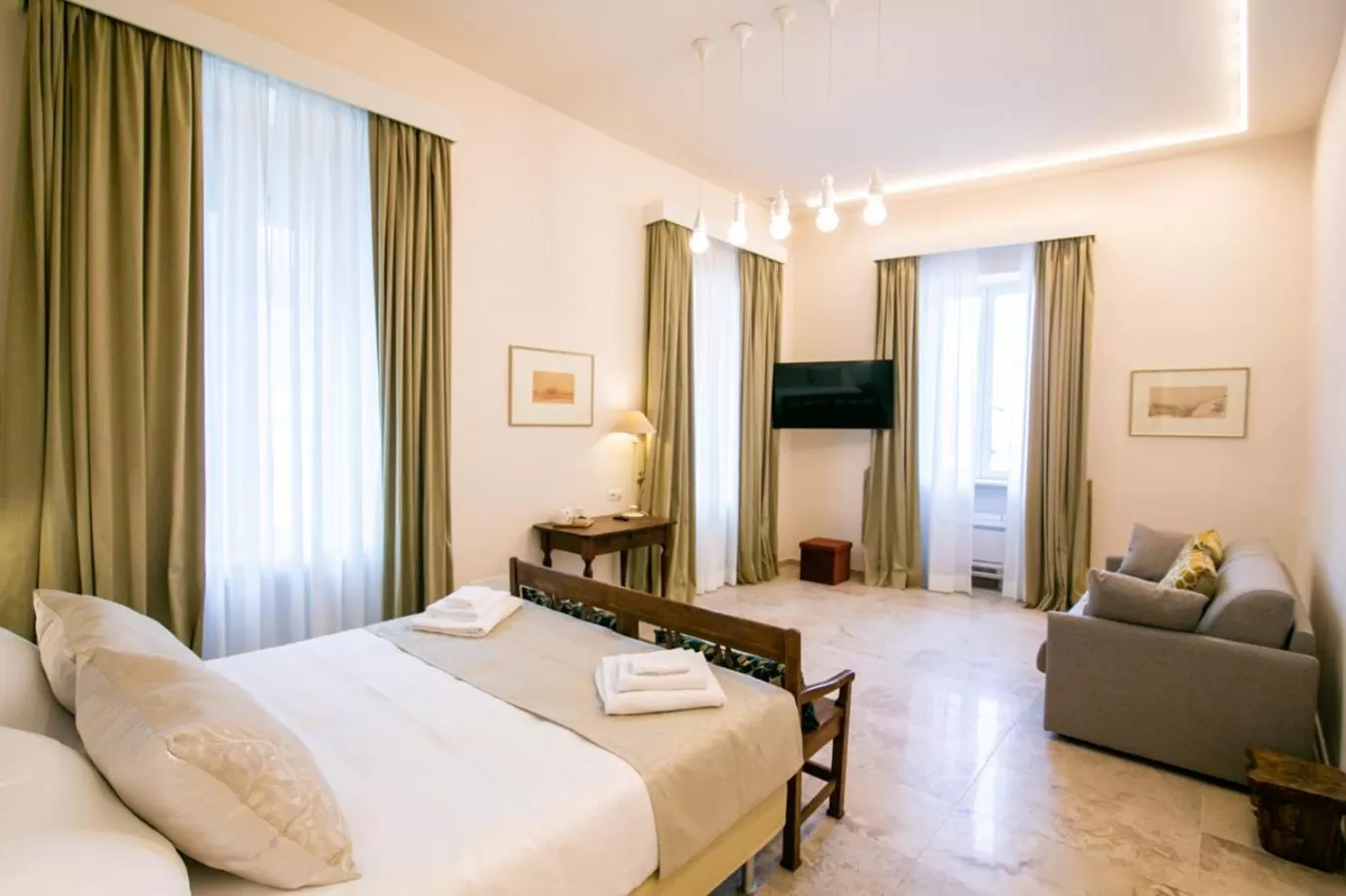 Photo of the whole room in Migliori Olive Ascolane beds