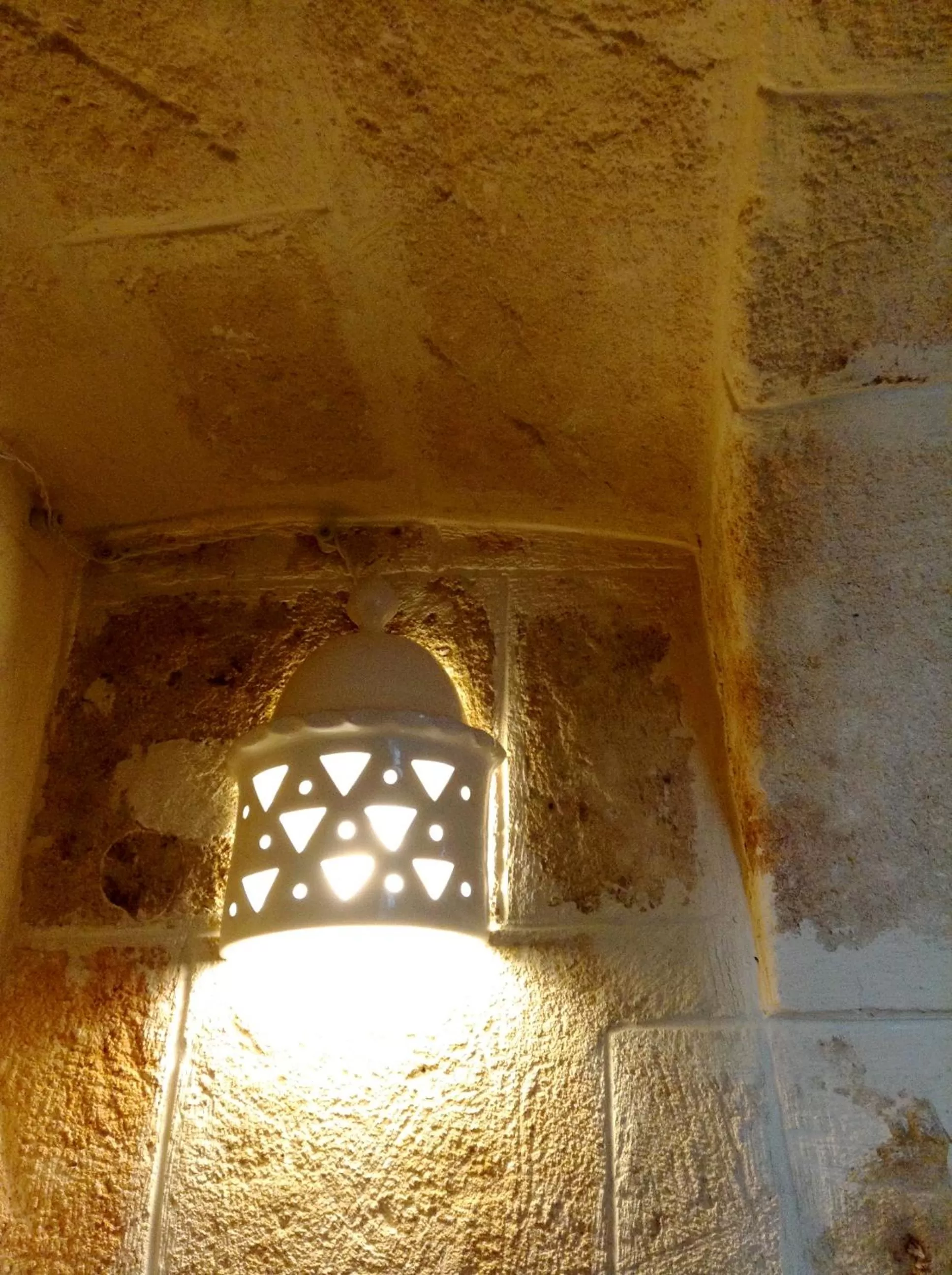 Decorative detail in La Torre e il Mare Rooms by STHEY