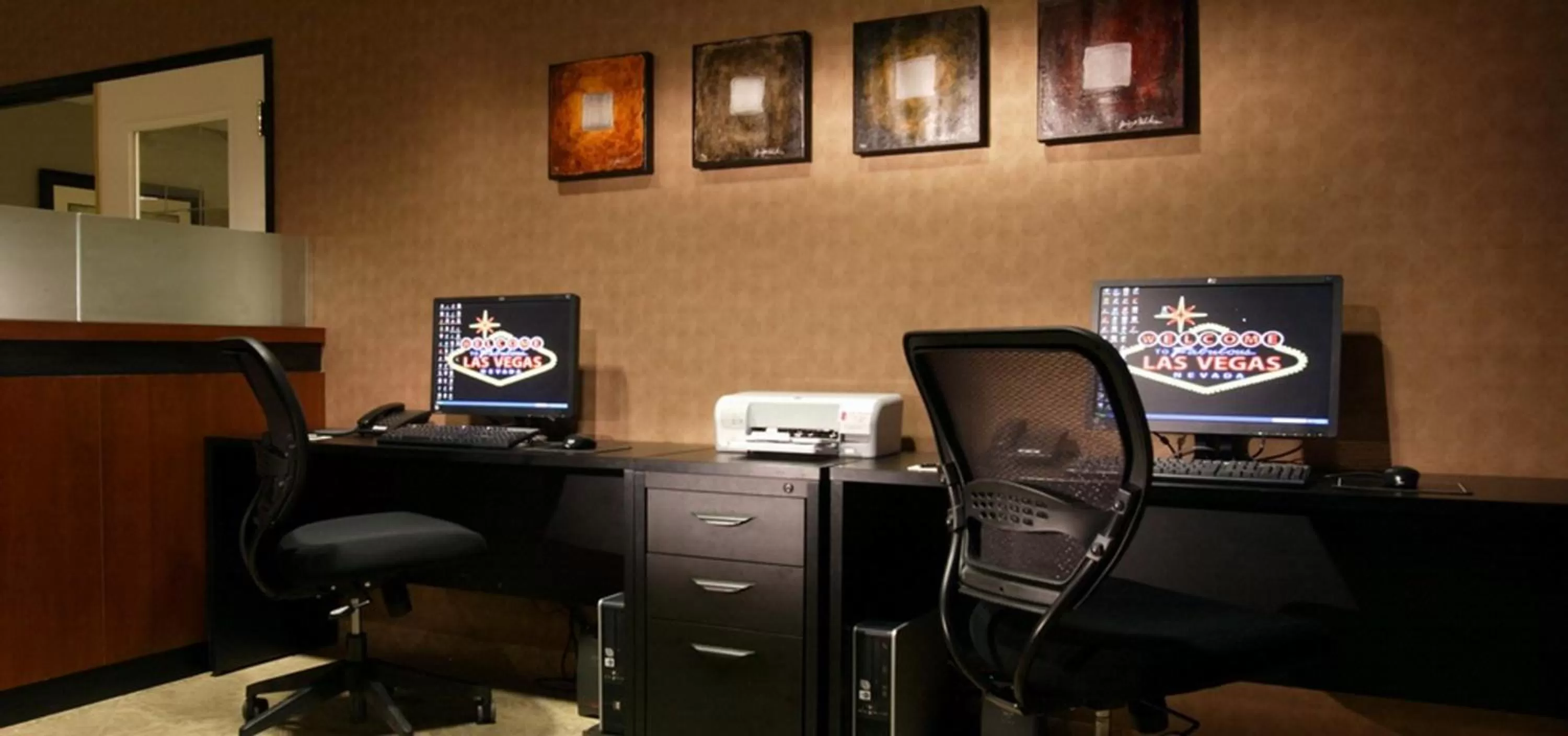 Business facilities in The Carriage House